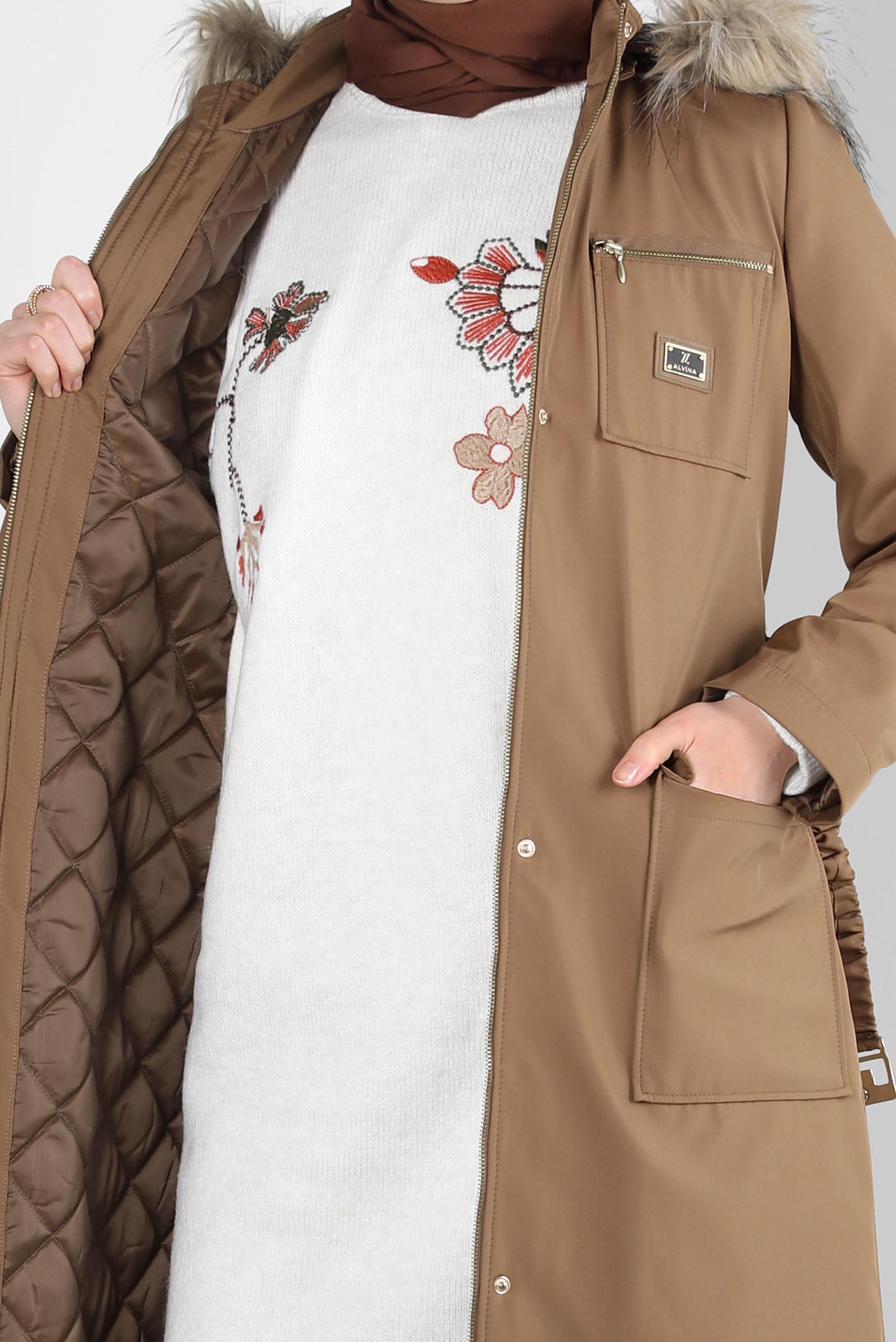 Tesettür giyim KAHVE KAPÜŞONU KÜRKLÜ PARKA 90370