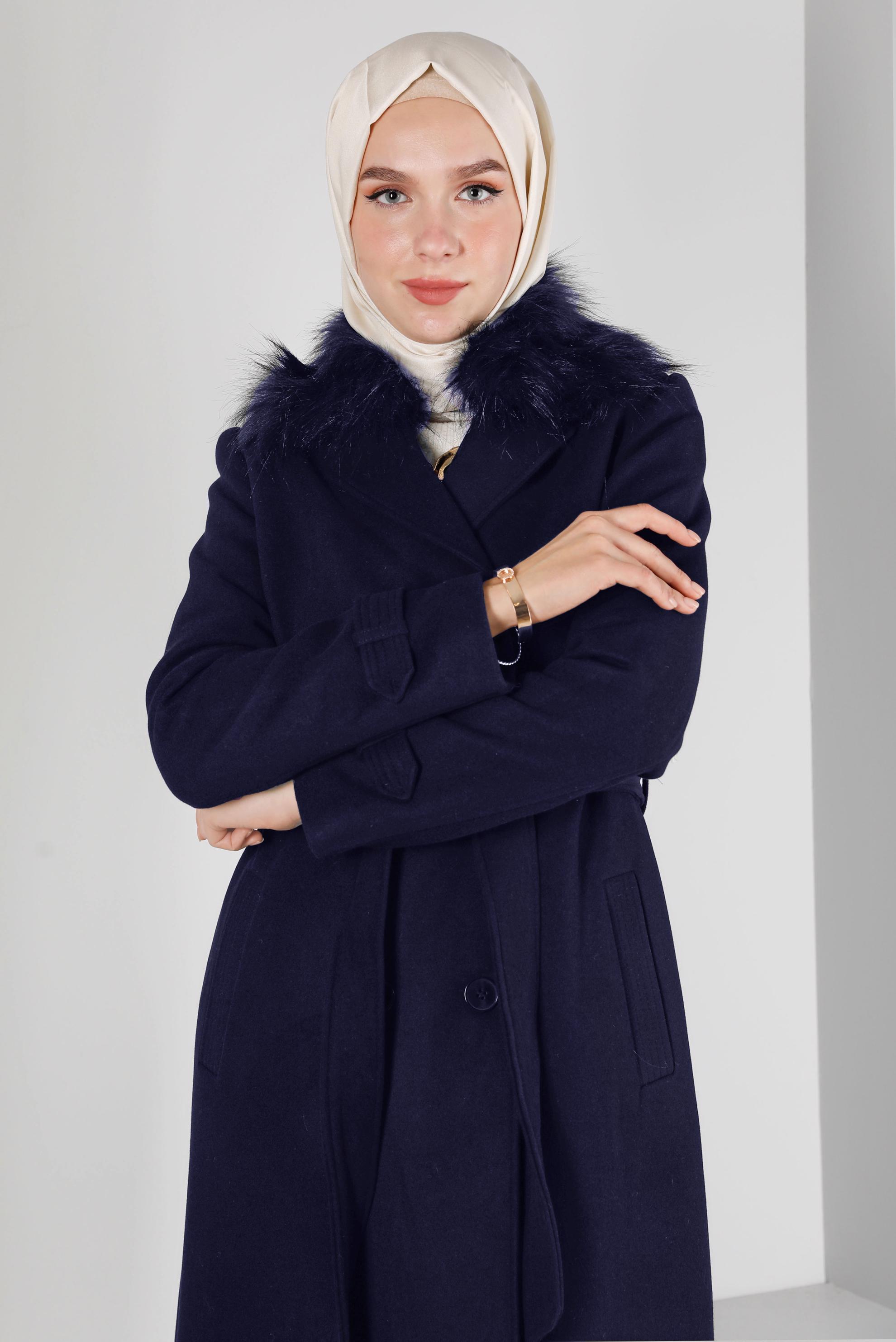 Tesettür giyim LACİVERT KÜRK DETAYLI KUŞAKLI KABAN 90375	