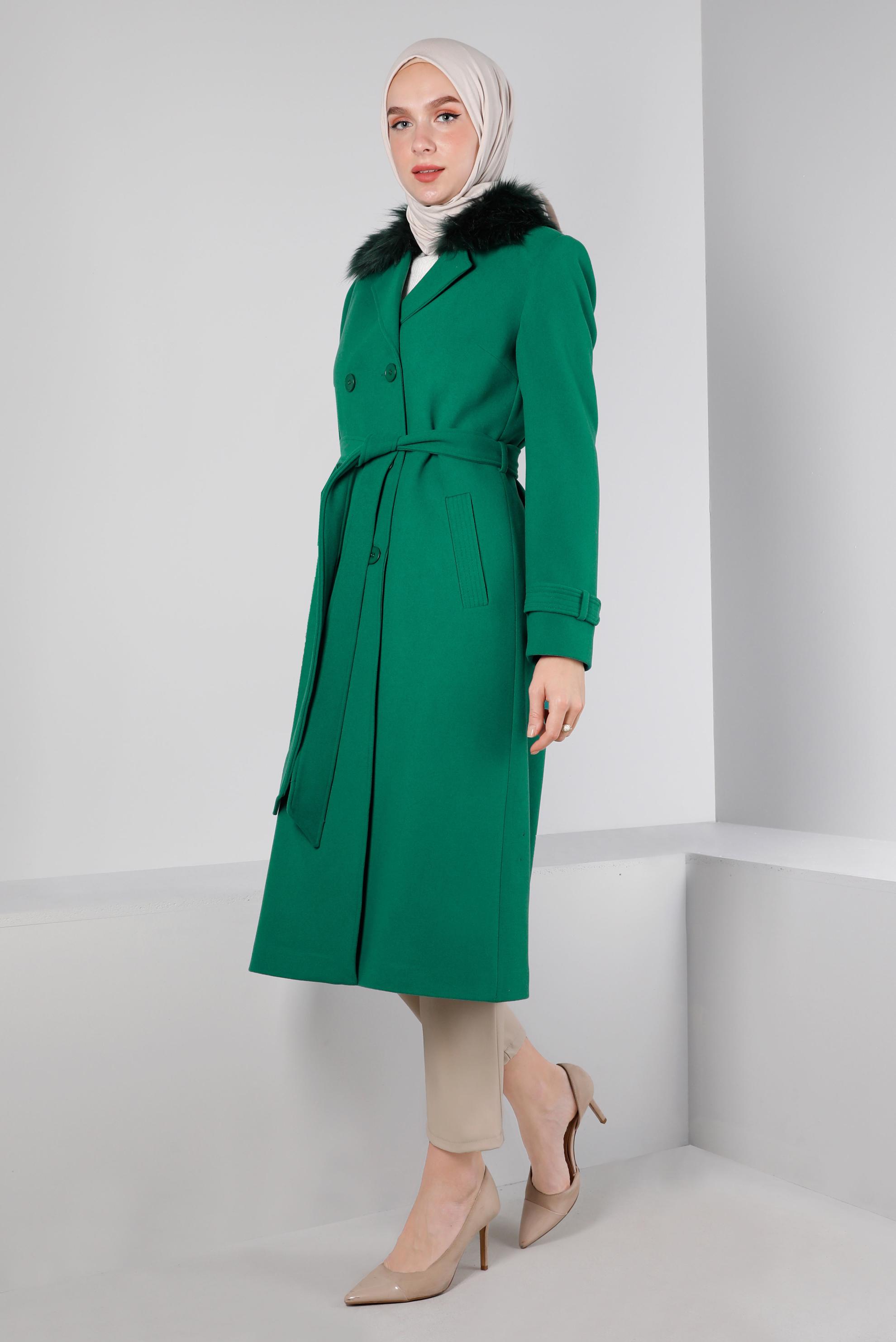 Tesettür giyim YEŞİL KÜRK DETAYLI KUŞAKLI KABAN 90375	