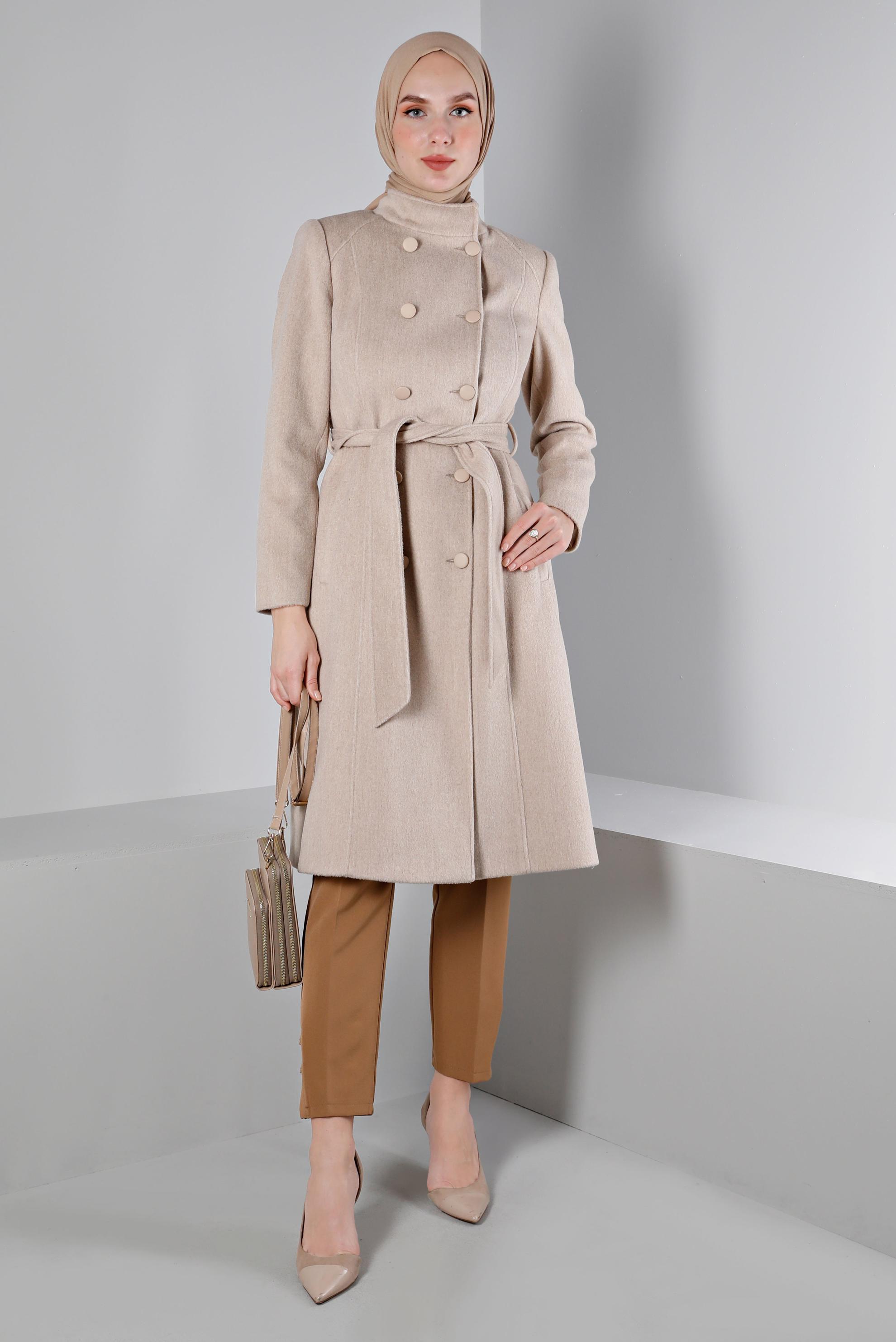 Tesettür giyim BEJ DÜĞMELİ KUŞAKLI KABAN 90376 