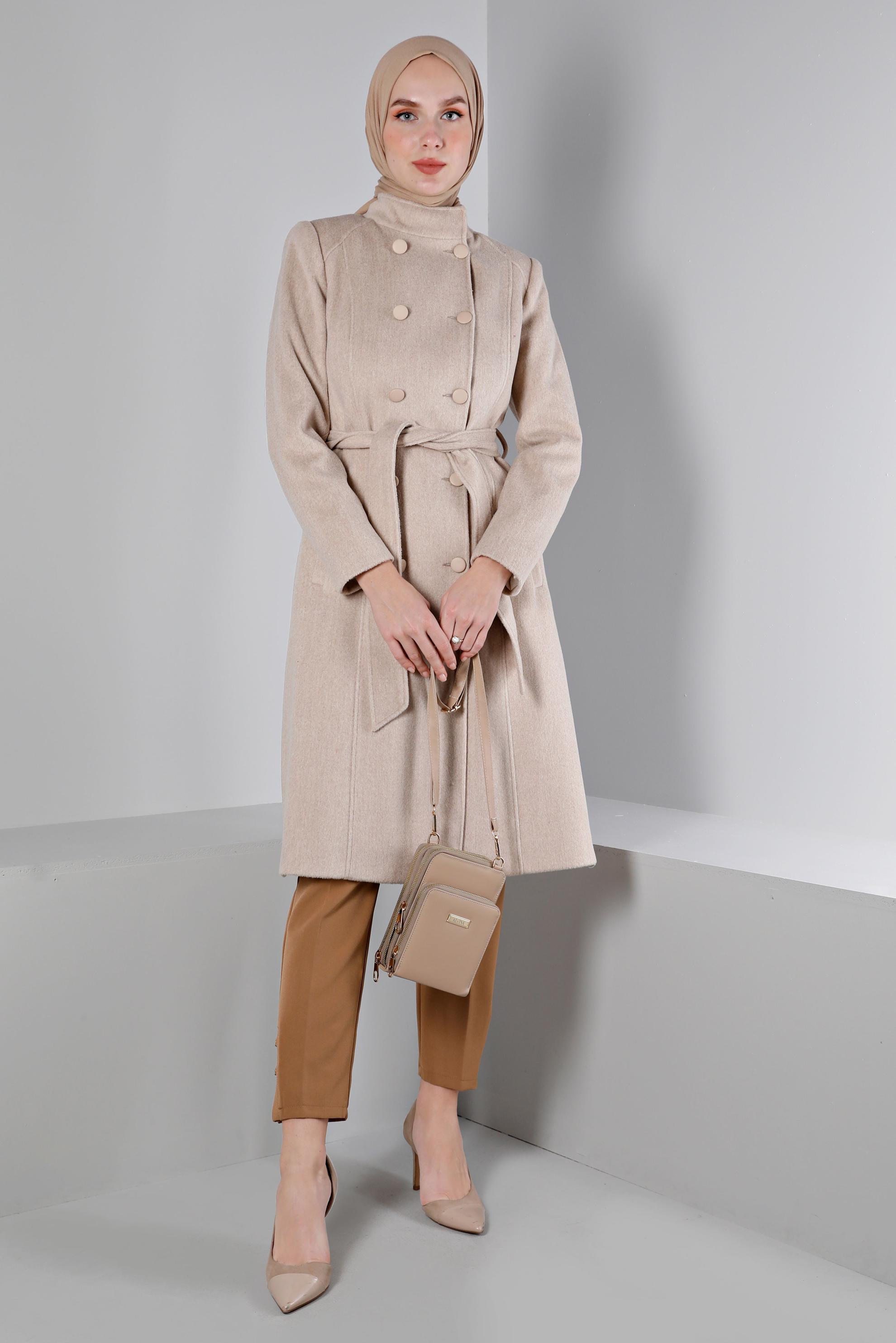 Tesettür giyim BEJ DÜĞMELİ KUŞAKLI KABAN 90376 
