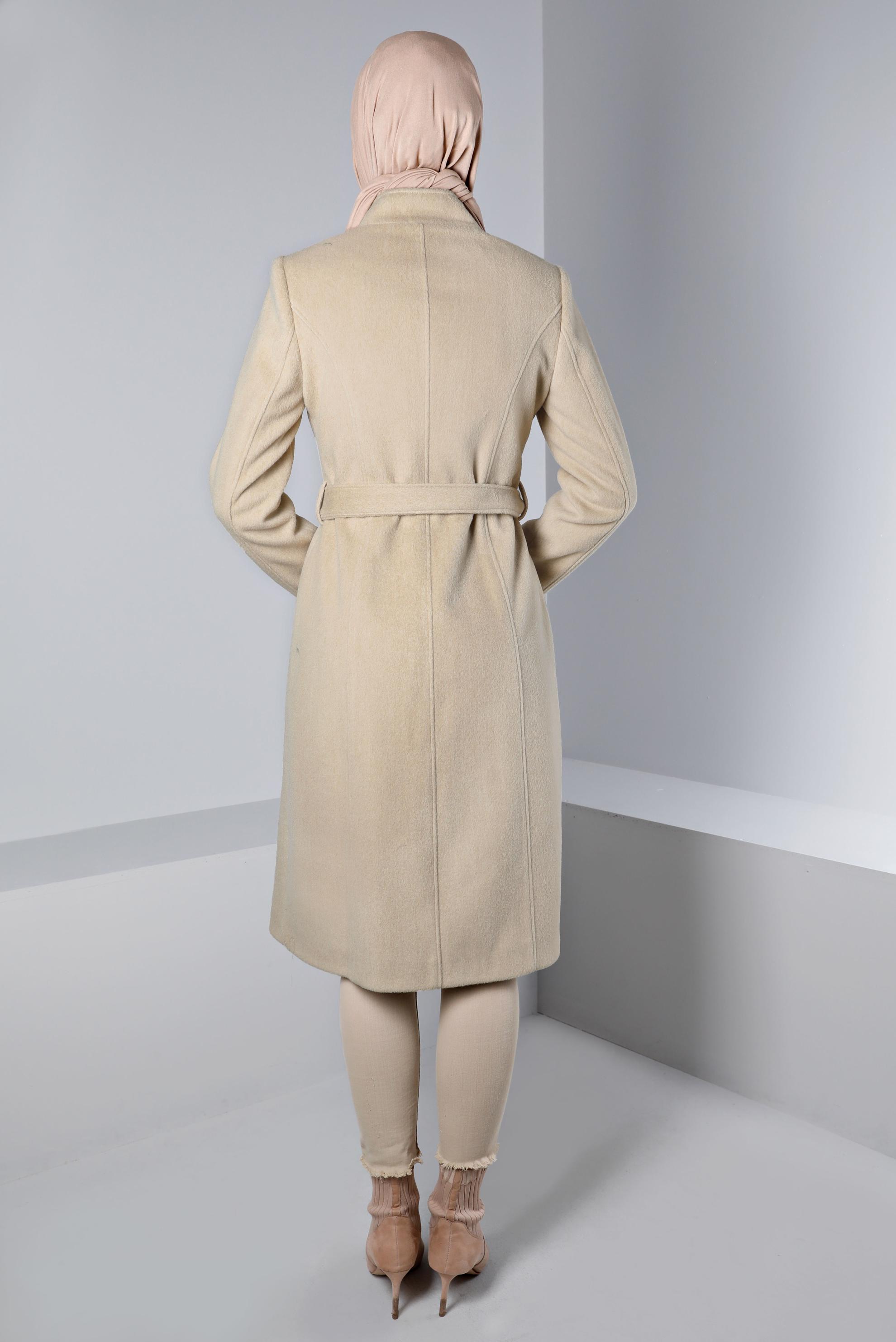 Tesettür giyim BEJ DÜĞMELİ KUŞAKLI KABAN 90376 