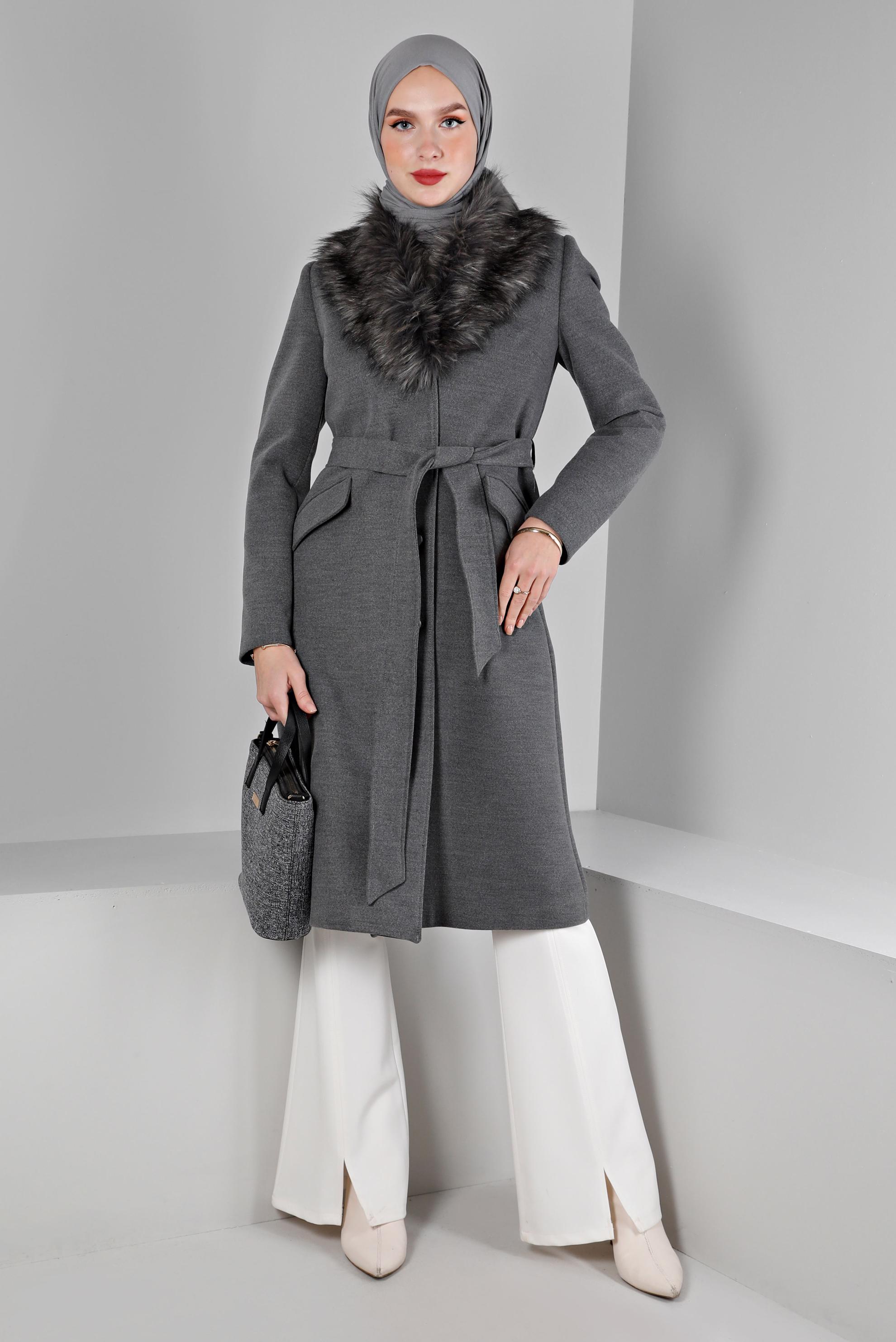 Tesettür giyim GRİ KÜRKLÜ KUŞAKLI KABAN 90377