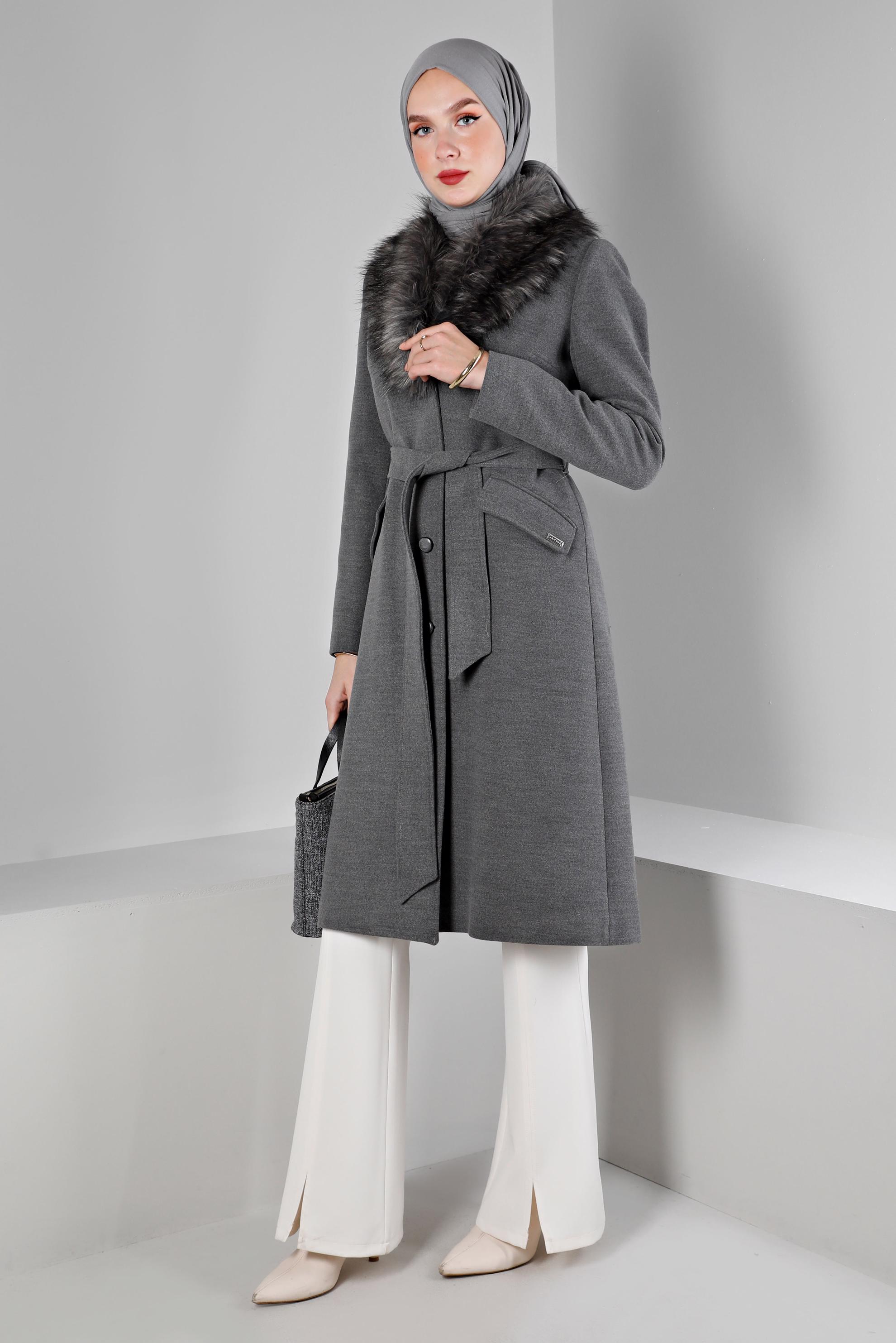 Tesettür giyim GRİ KÜRKLÜ KUŞAKLI KABAN 90377