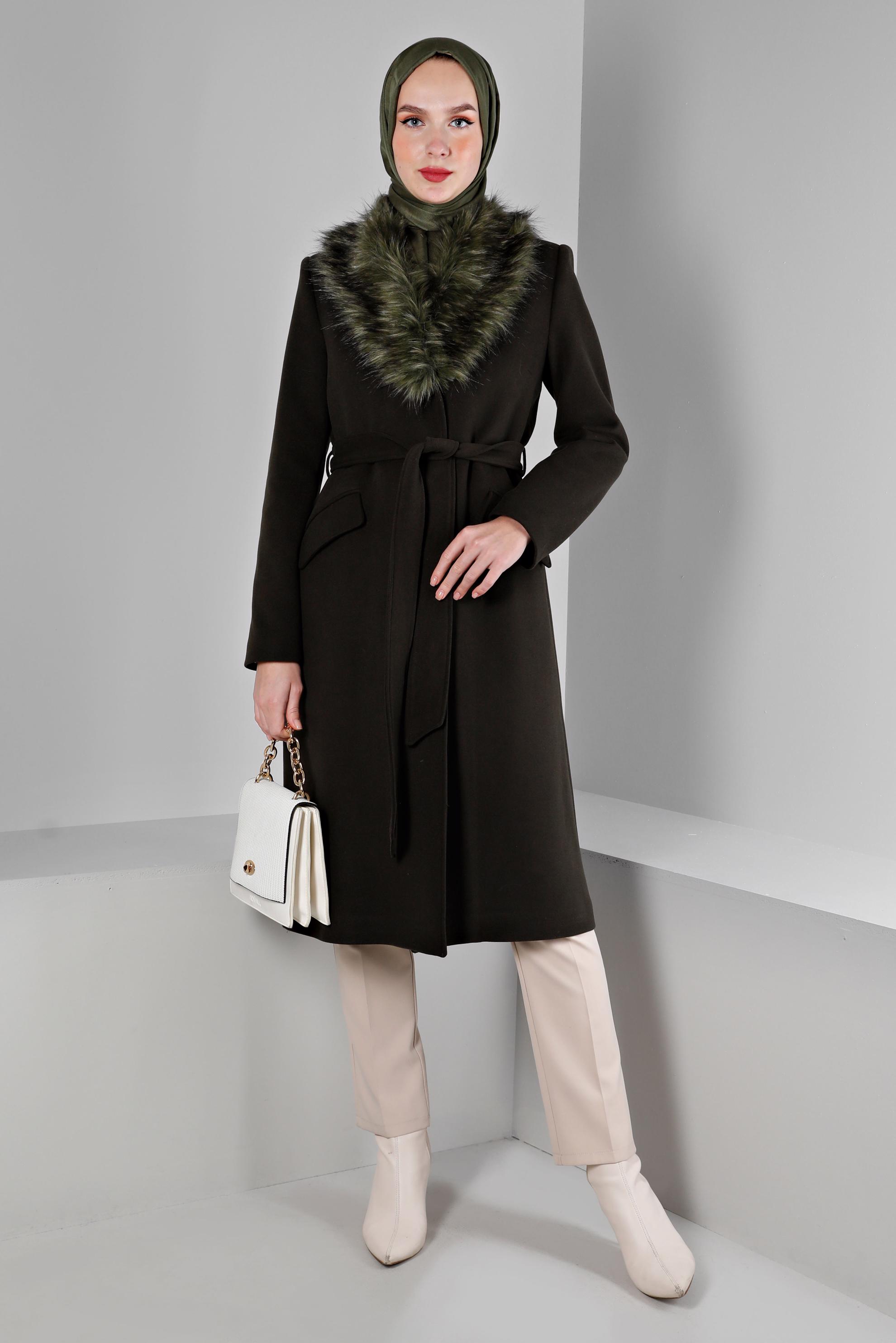 Tesettür giyim HAKİ KÜRKLÜ KUŞAKLI KABAN 90377