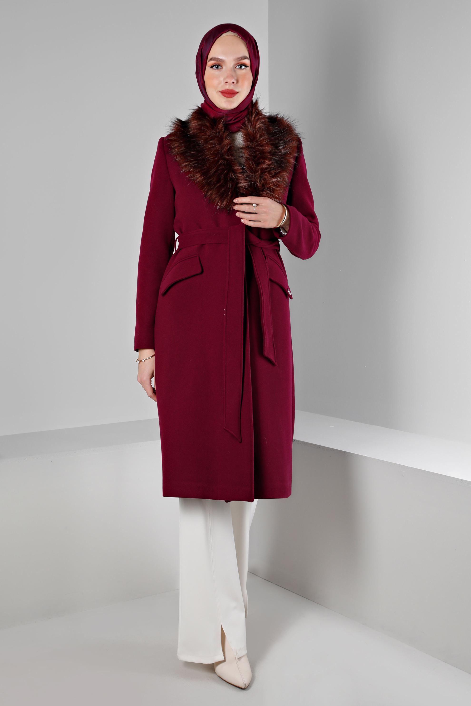 Vêtements hijab PRUNE MANTEAU FOURRÉ AVEC CEINTURE 90377