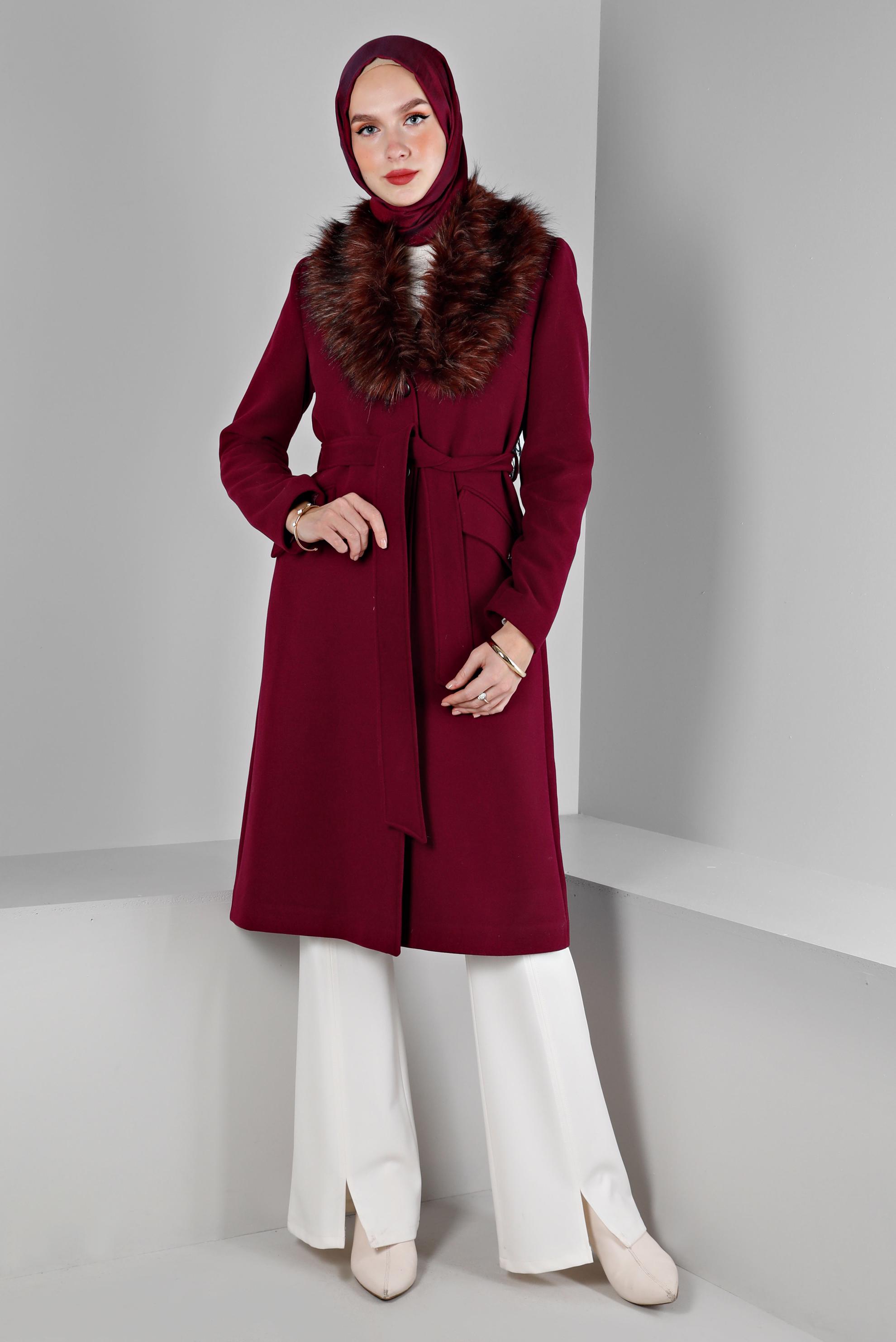 Vêtements hijab PRUNE MANTEAU FOURRÉ AVEC CEINTURE 90377