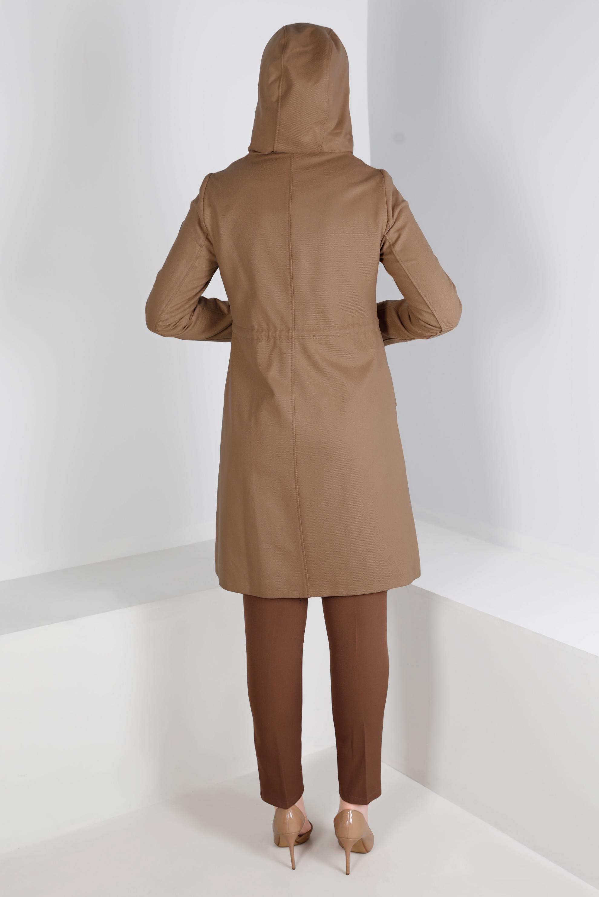 Tesettür giyim KAHVE CEP DETAYLI KAPÜŞONLU FERMUARLI KABAN 90378