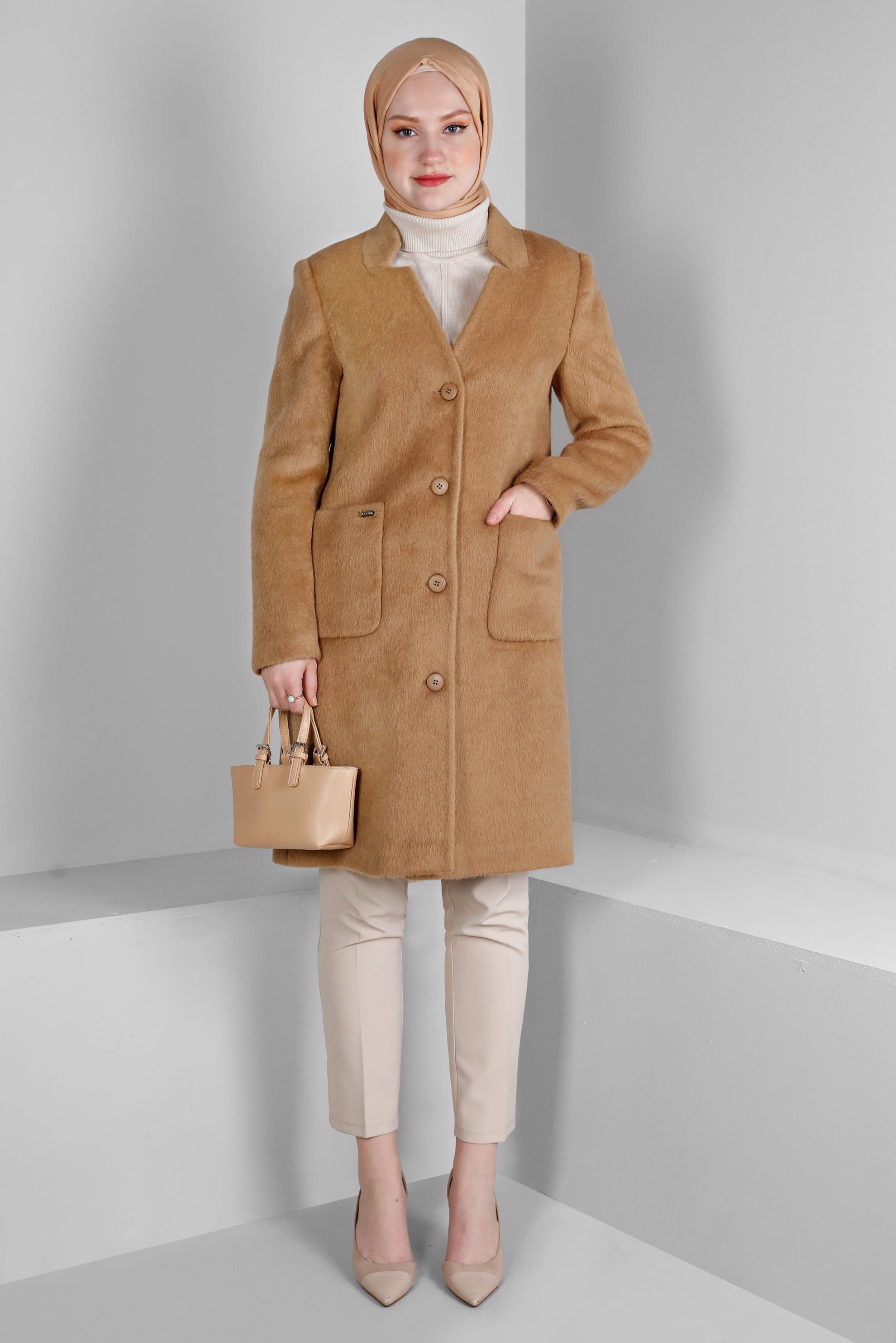 Tesettür giyim KAHVE TÜYLÜ DÜĞMELİ CEP DETAYLI KABAN 90380