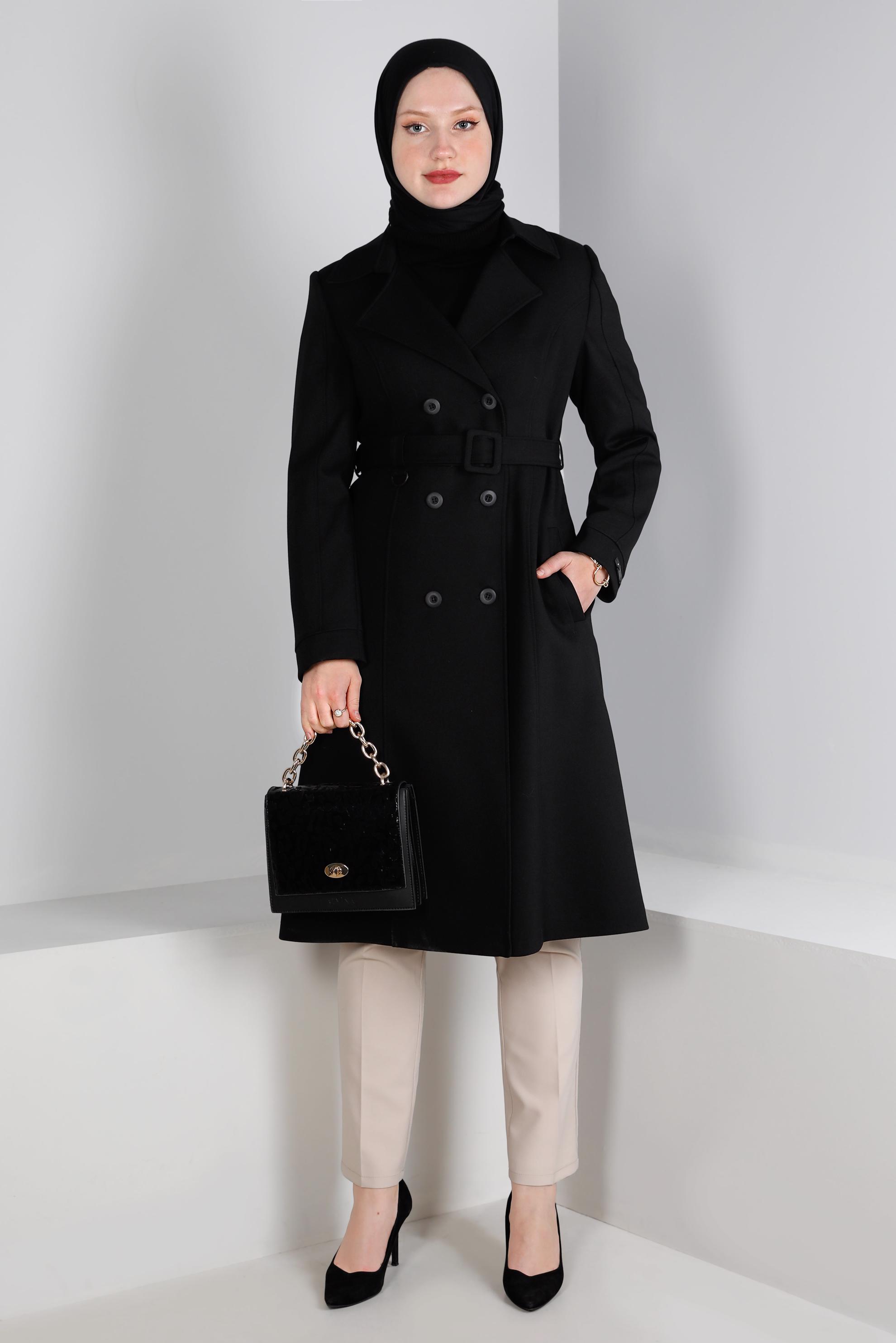 Tesettür giyim SİYAH KEMERLİ DÜĞME DETAYLI KABAN 90382