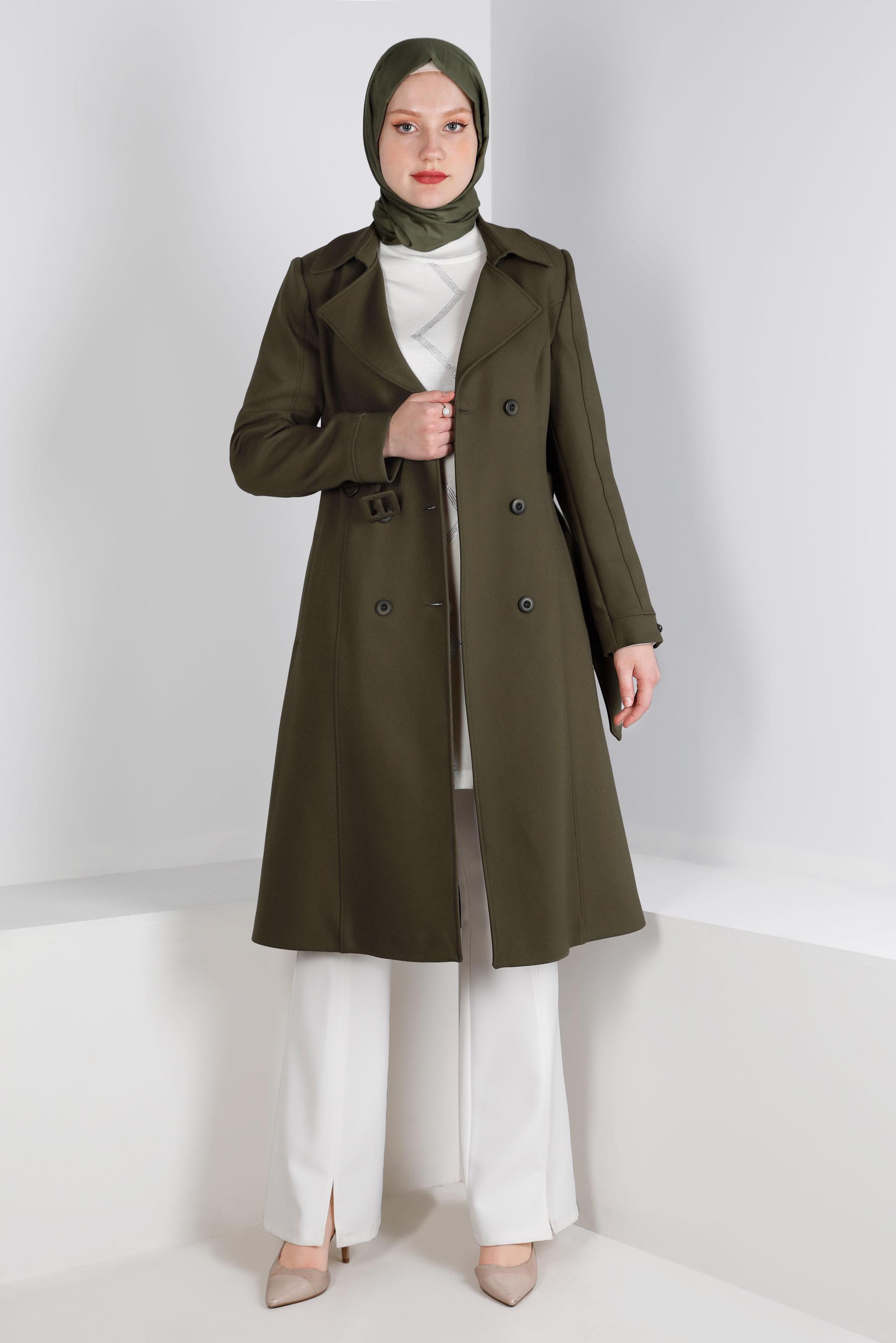 Tesettür giyim HAKİ KEMERLİ DÜĞME DETAYLI KABAN 90382