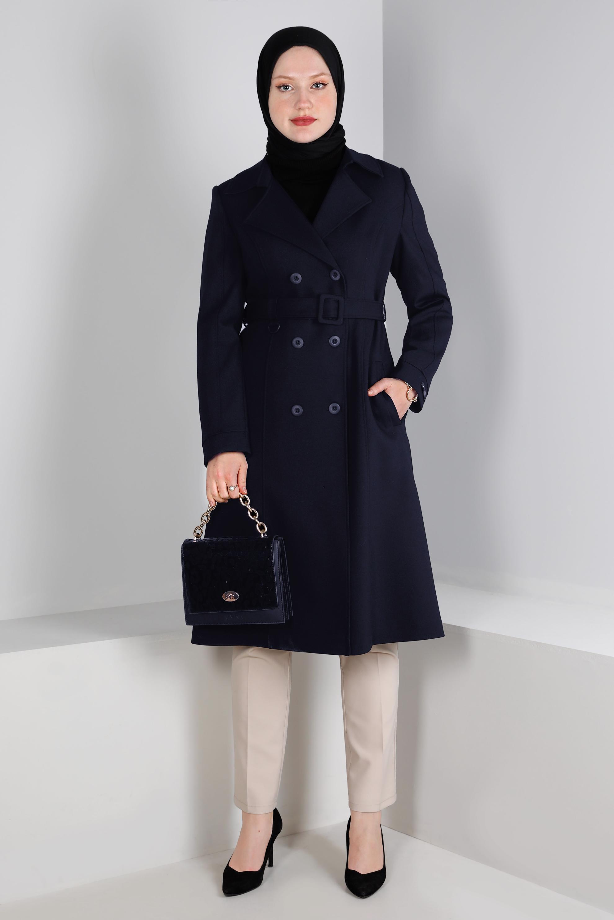 Tesettür giyim LACİVERT KEMERLİ DÜĞME DETAYLI KABAN 90382
