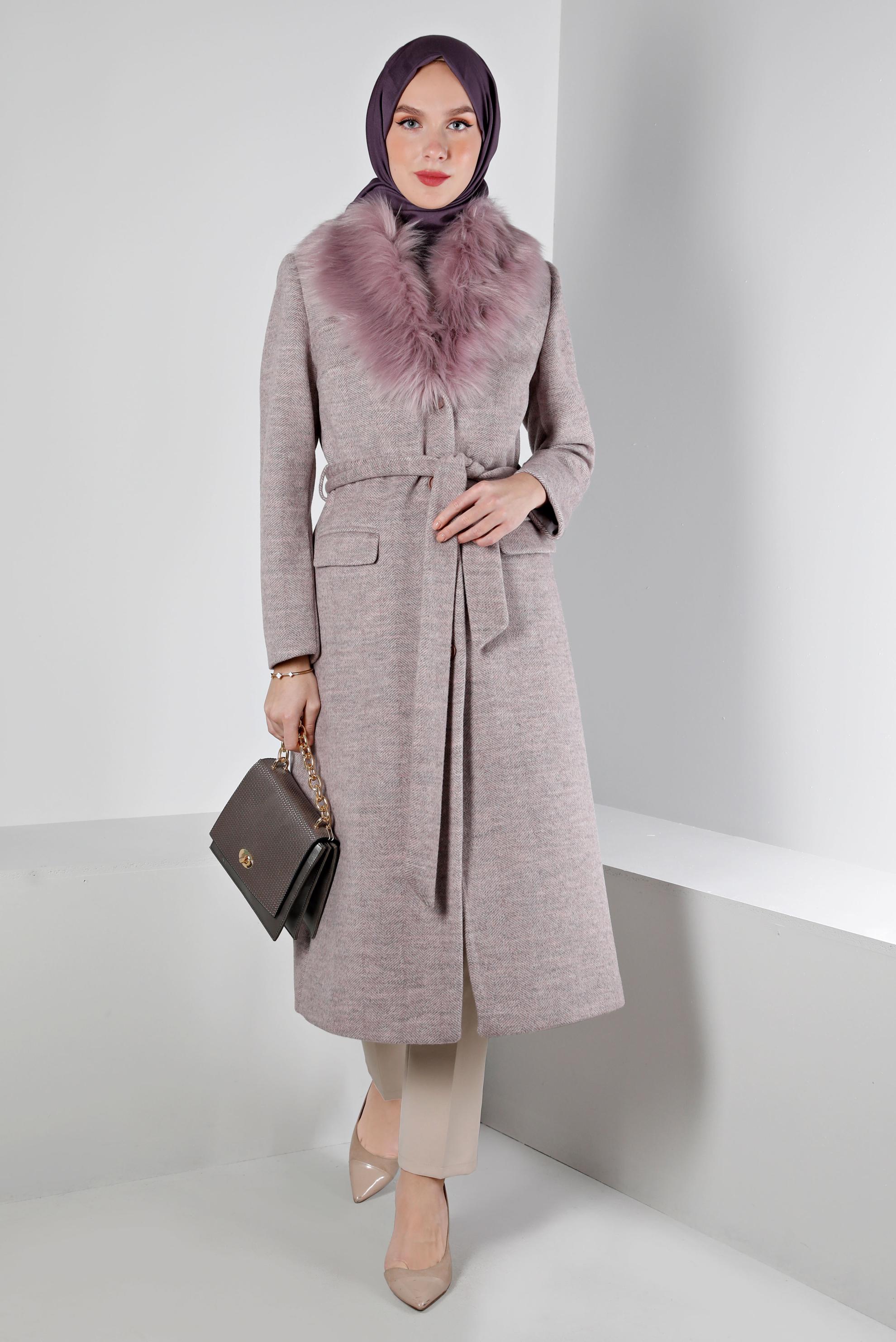 Tesettür giyim MOR DÜĞMELİ KÜRKLÜ KABAN 90383