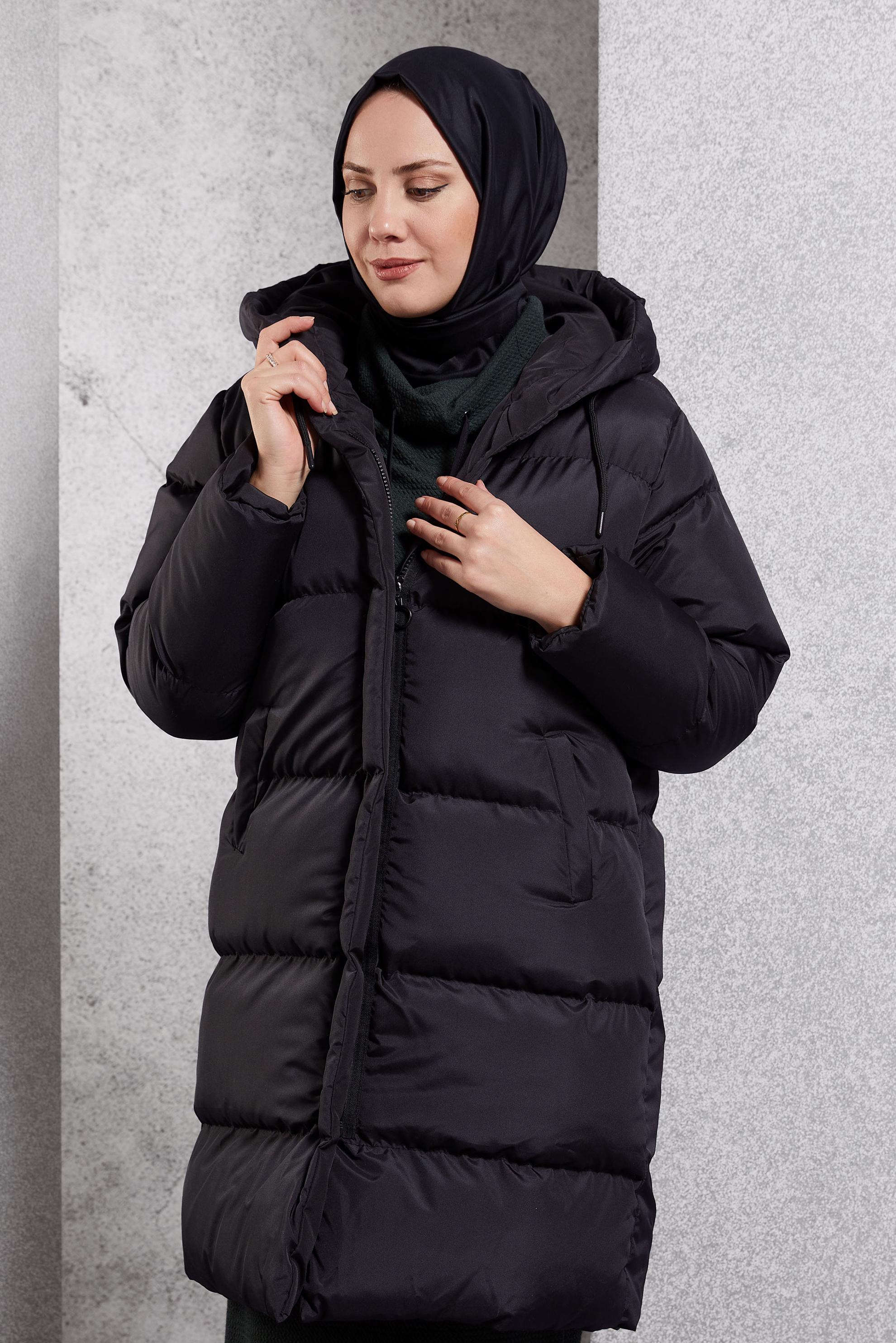 Tesettür giyim SİYAH KAPÜŞONLU ŞİŞME KABAN 90391