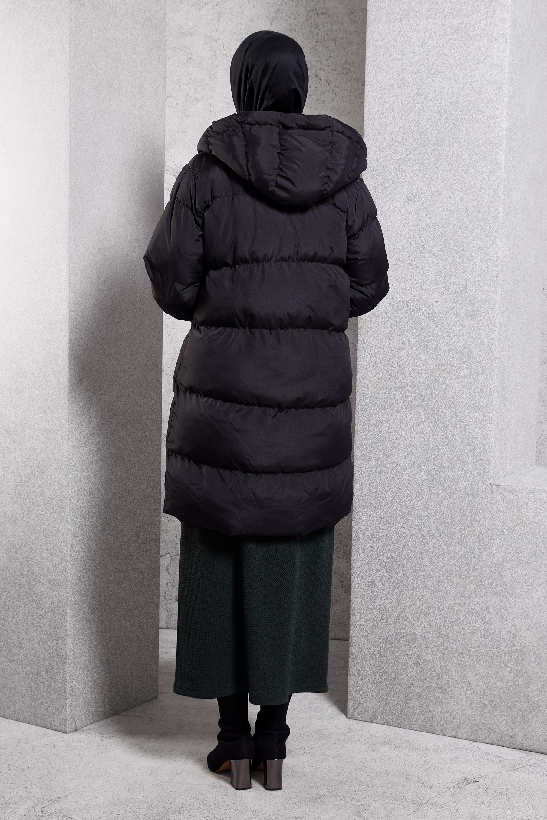 Tesettür giyim SİYAH KAPÜŞONLU ŞİŞME KABAN 90391