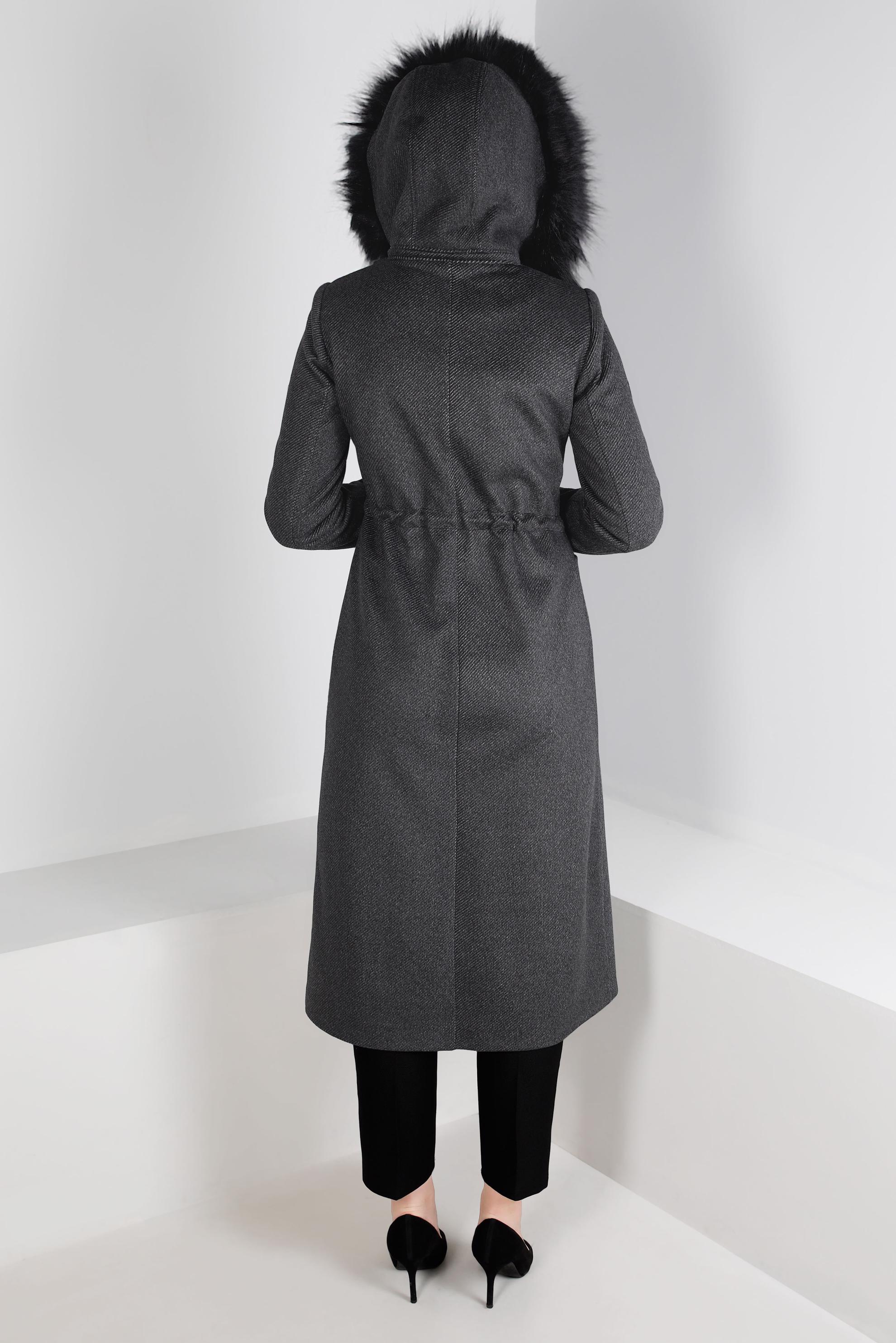 Tesettür giyim SİYAH KAPÜŞONU KÜRKLÜ CEPLİ KABAN 90392 