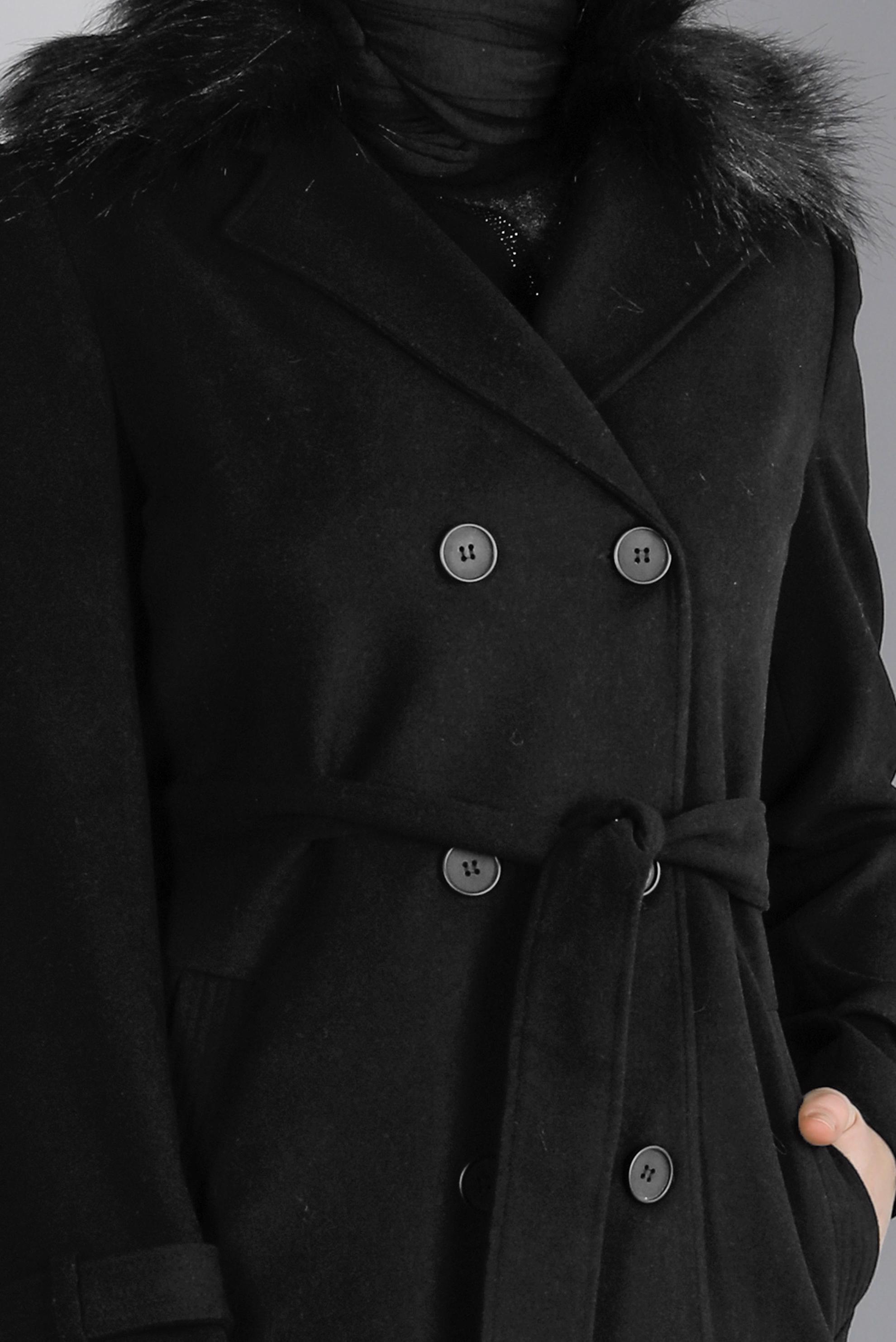 Tesettür giyim SİYAH YAKASI KÜRKLÜ KUŞAKLI KABAN 90393