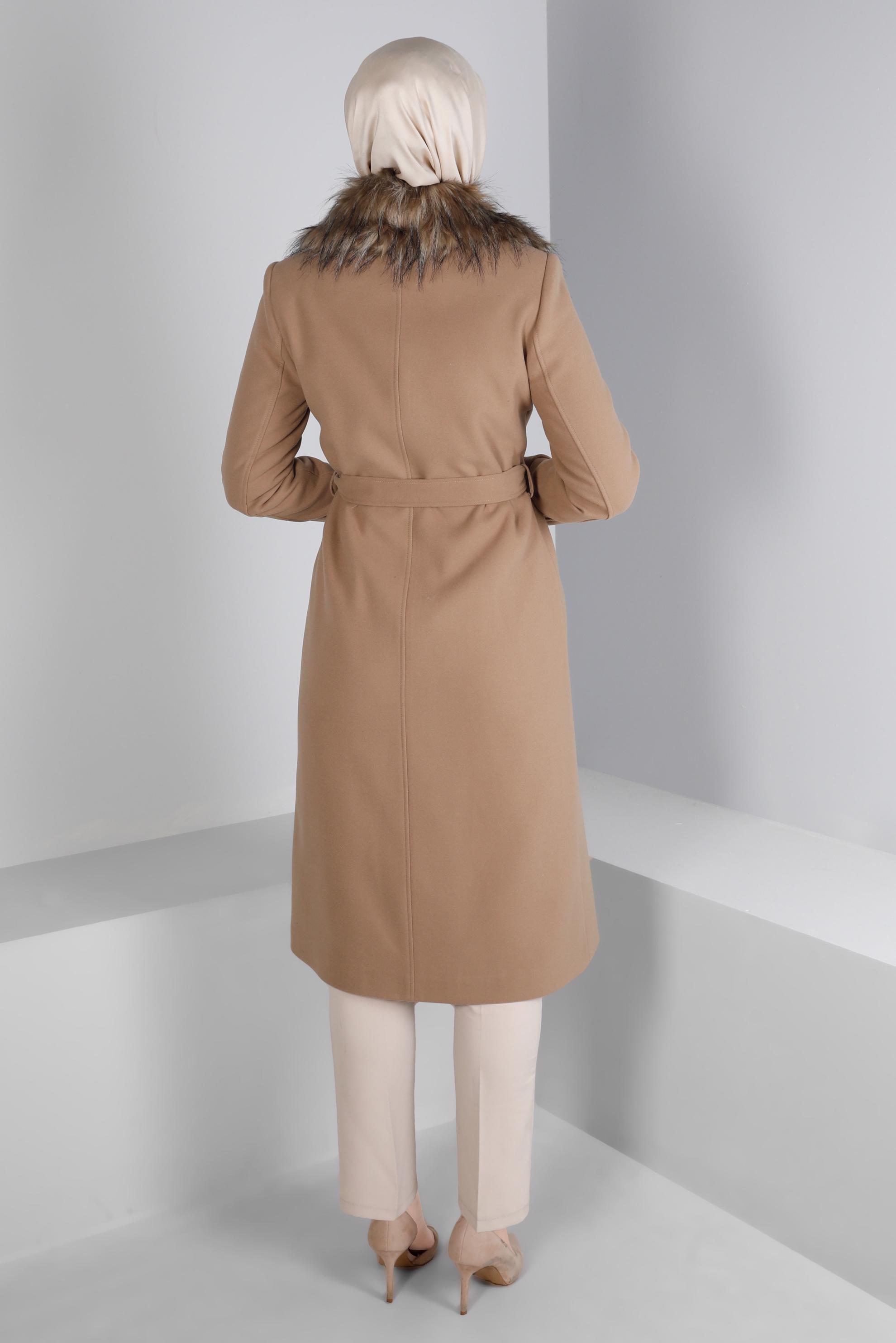 Tesettür giyim TABA YAKASI KÜRKLÜ KUŞAKLI KABAN 90393