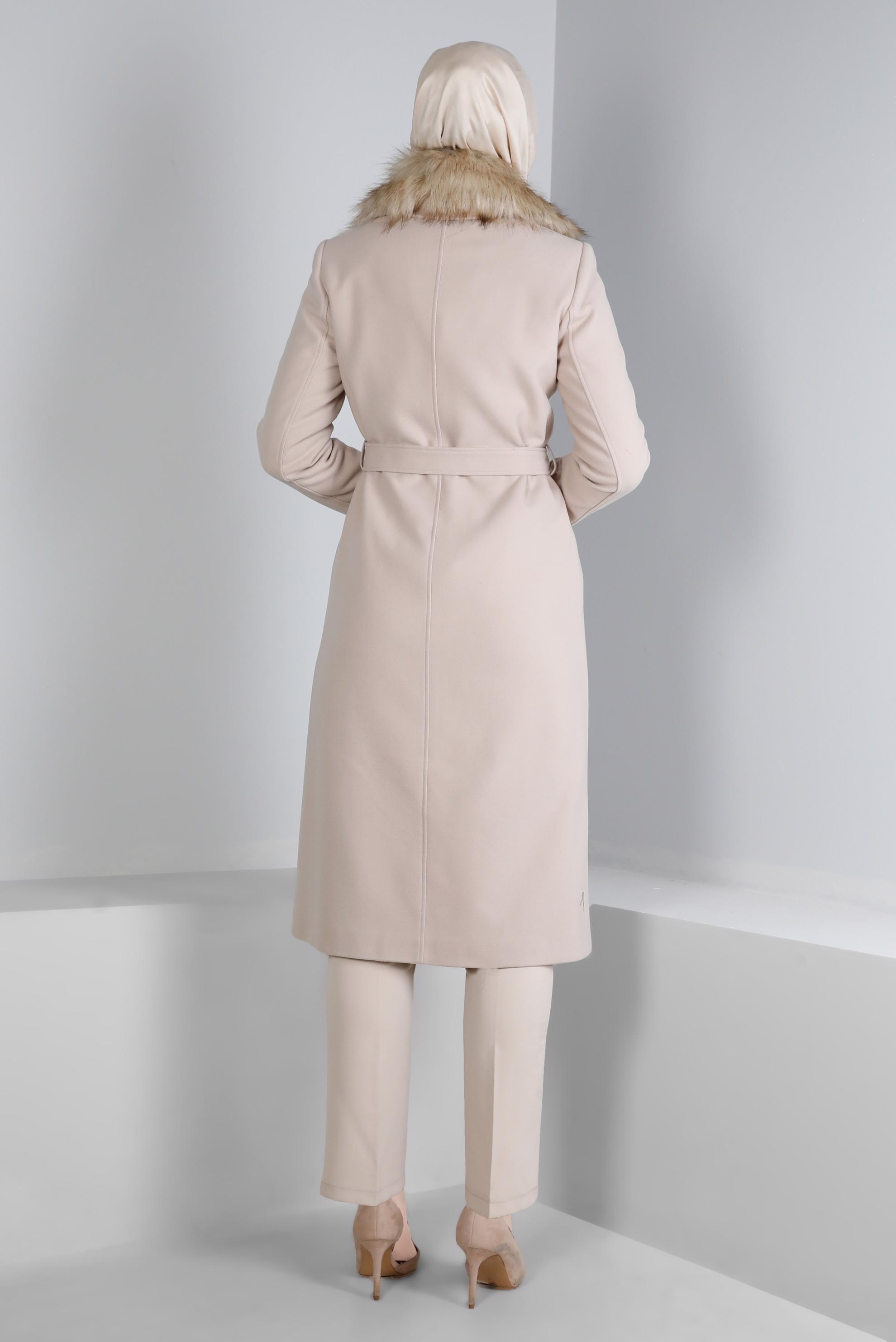 Hijab clothing BEIGE FAUX FUR DETAIL BELTED COAT 90393