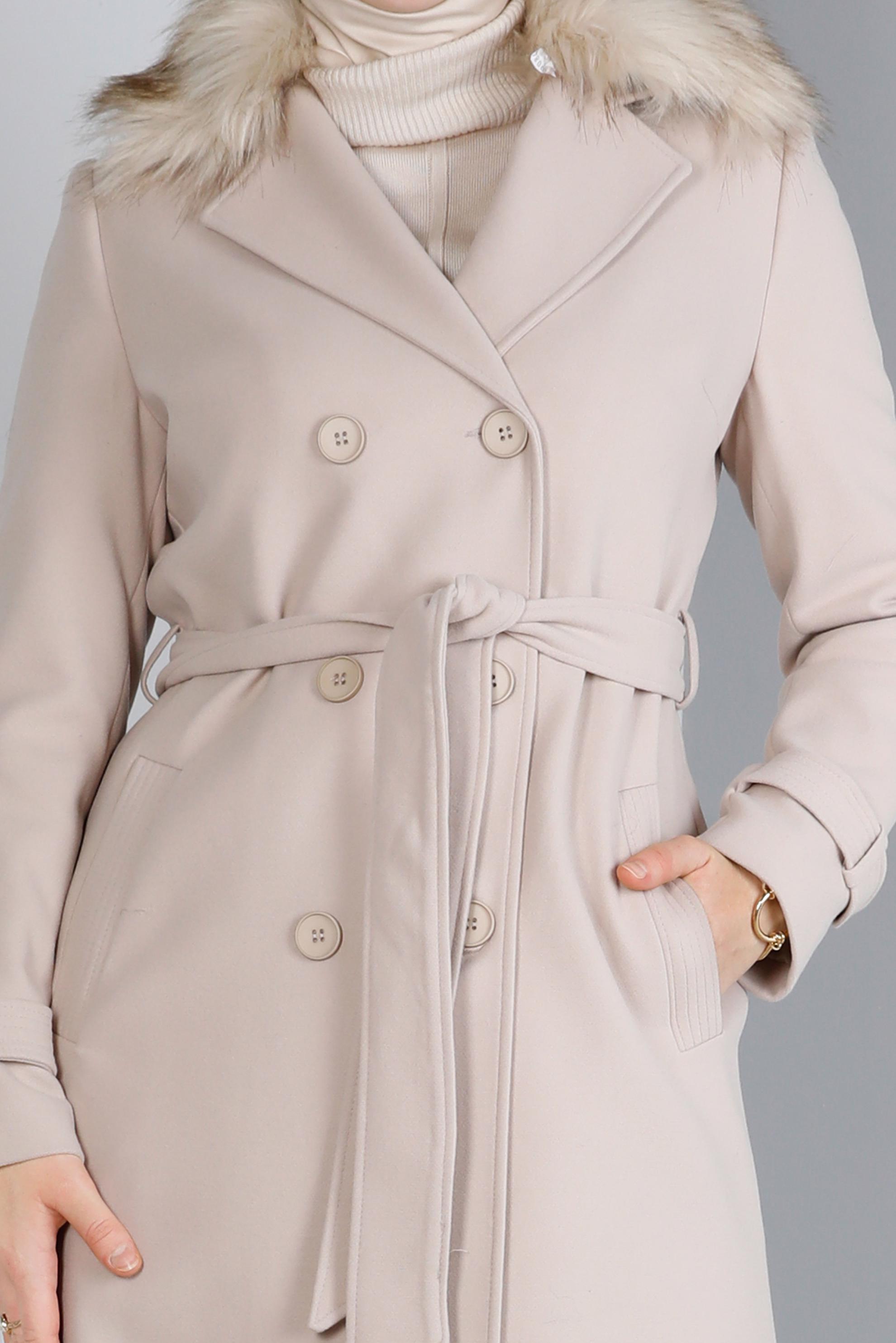 Hijab clothing BEIGE FAUX FUR DETAIL BELTED COAT 90393