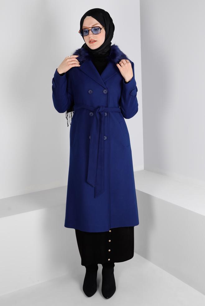 Vêtements hijab  MANTEAU AVEC CEINTURE EN FAUSSE FOURRURE 90393 - ALVİNA