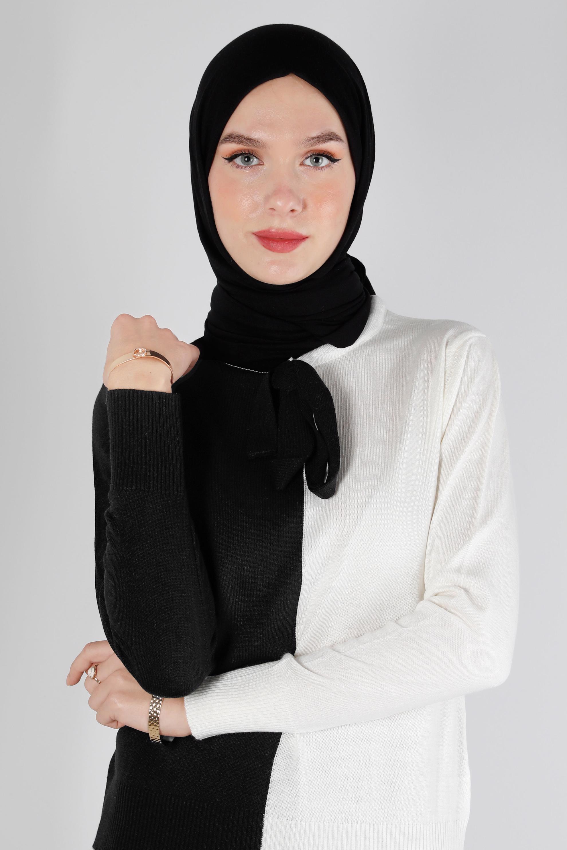 Tesettür giyim SİYAH YAKASI BAĞLAMALI İKİ RENK TRİKO KAZAK 43187