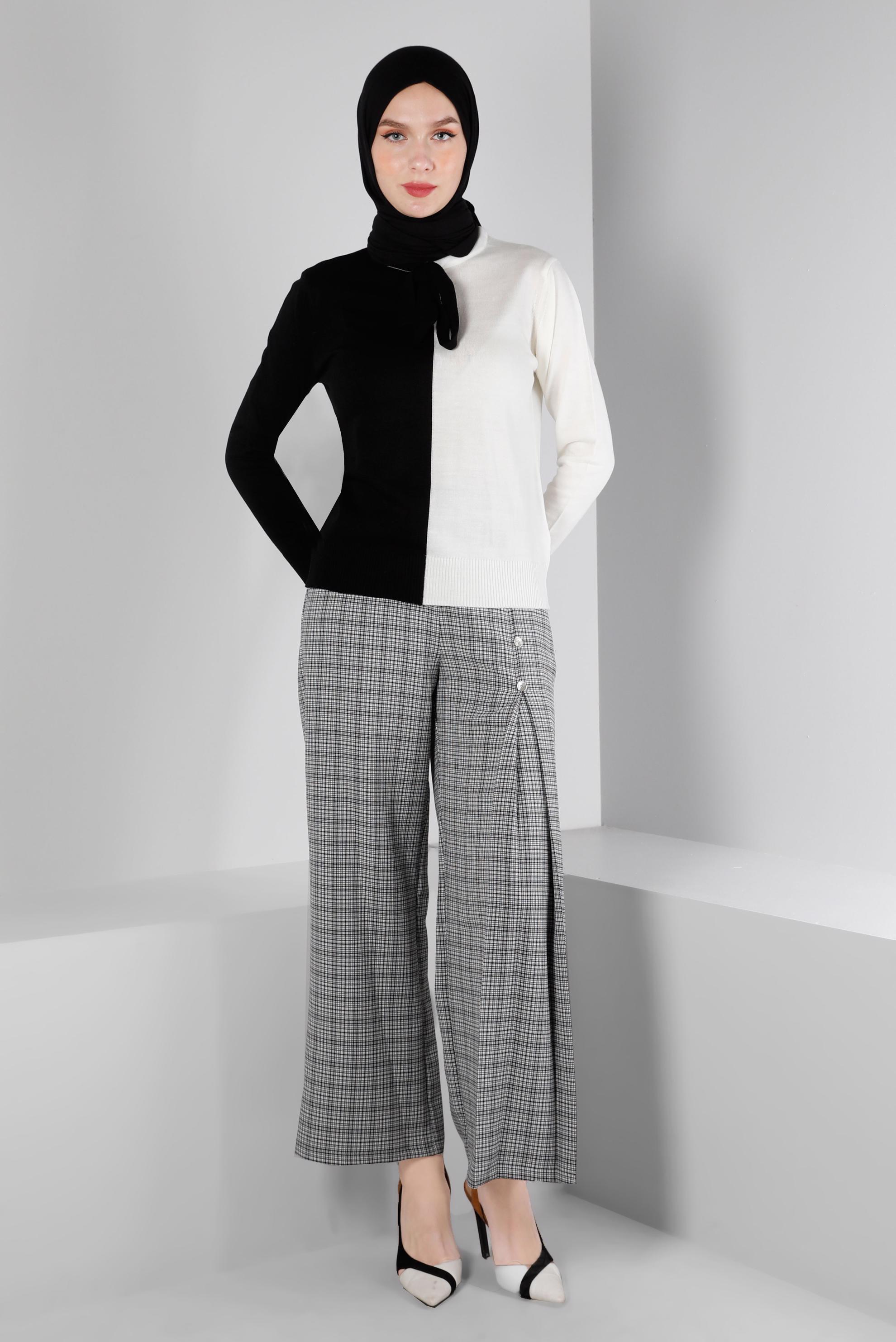 Tesettür giyim SİYAH YAKASI BAĞLAMALI İKİ RENK TRİKO KAZAK 43187