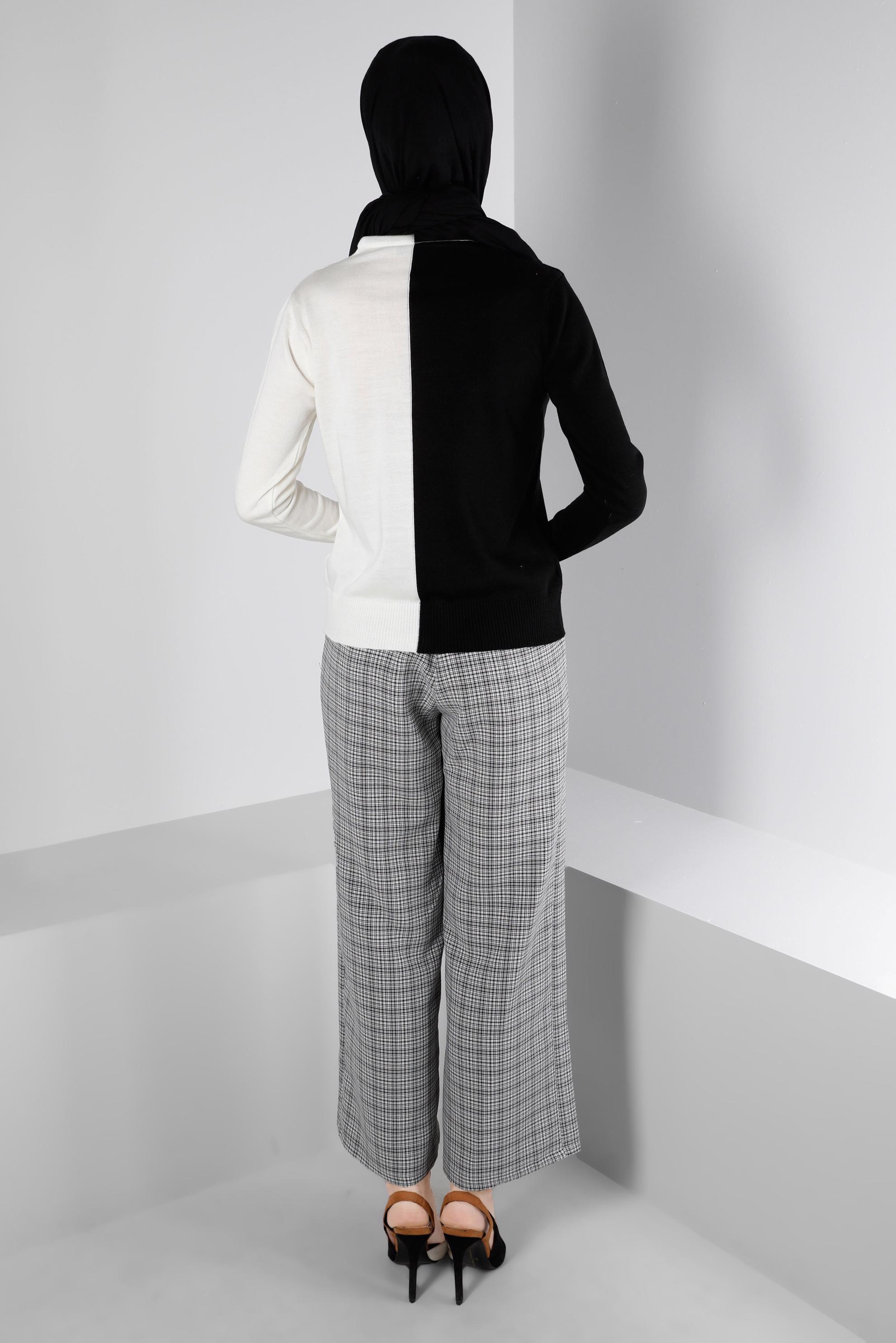 Tesettür giyim SİYAH YAKASI BAĞLAMALI İKİ RENK TRİKO KAZAK 43187