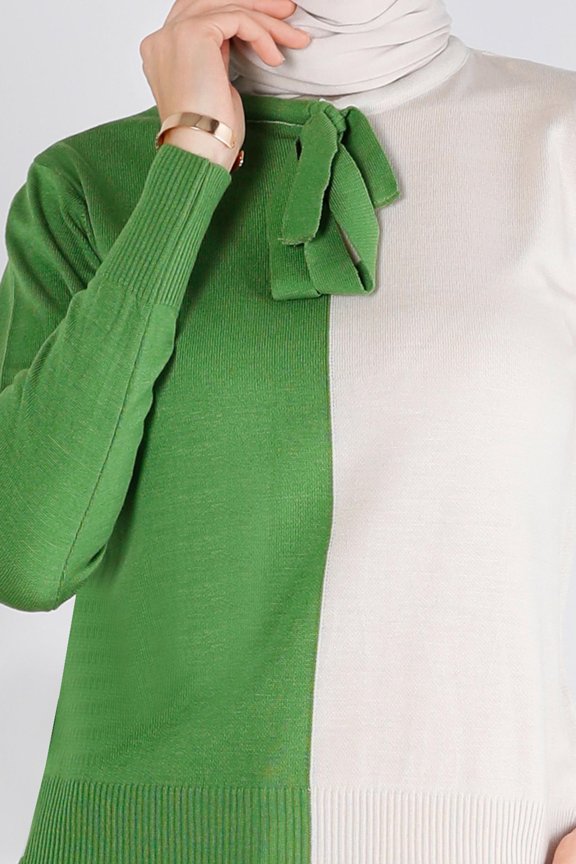 Tesettür giyim YEŞİL YAKASI BAĞLAMALI İKİ RENK TRİKO KAZAK 43187