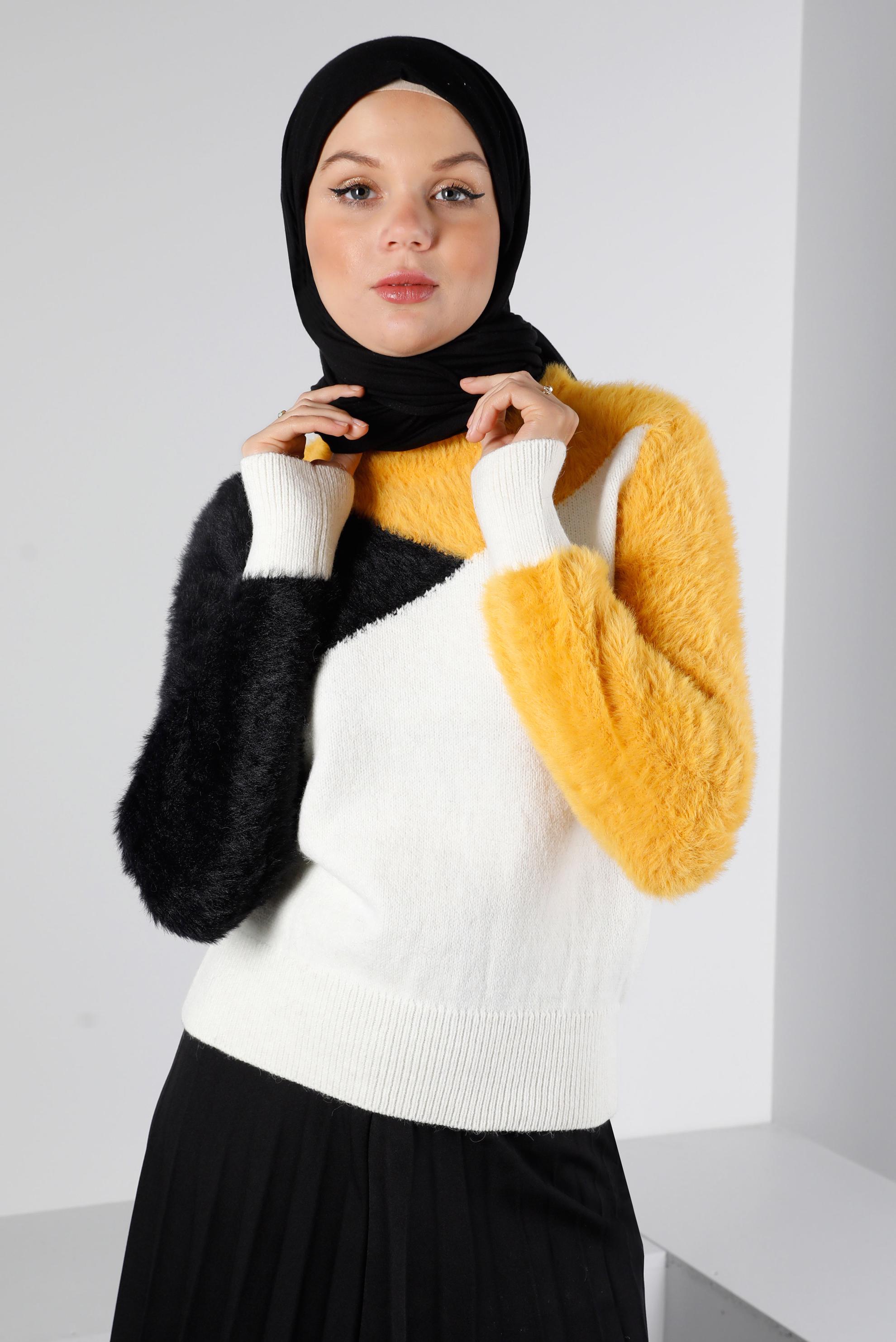 Tesettür giyim BEJ RENK BLOKLU TÜYLÜ TRİKO KAZAK 43242 