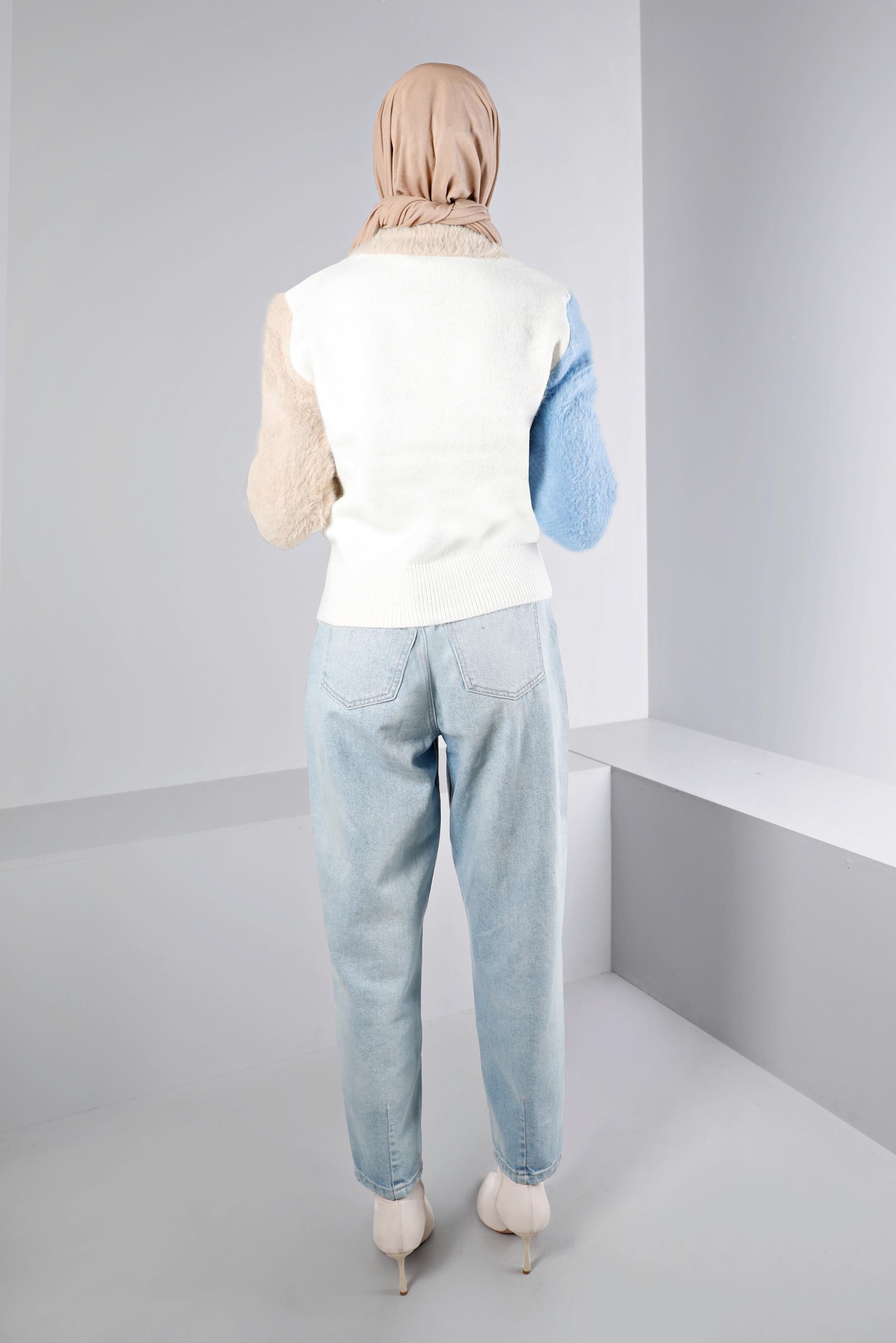 Tesettür giyim BEJ RENK BLOKLU TÜYLÜ TRİKO KAZAK 43242 