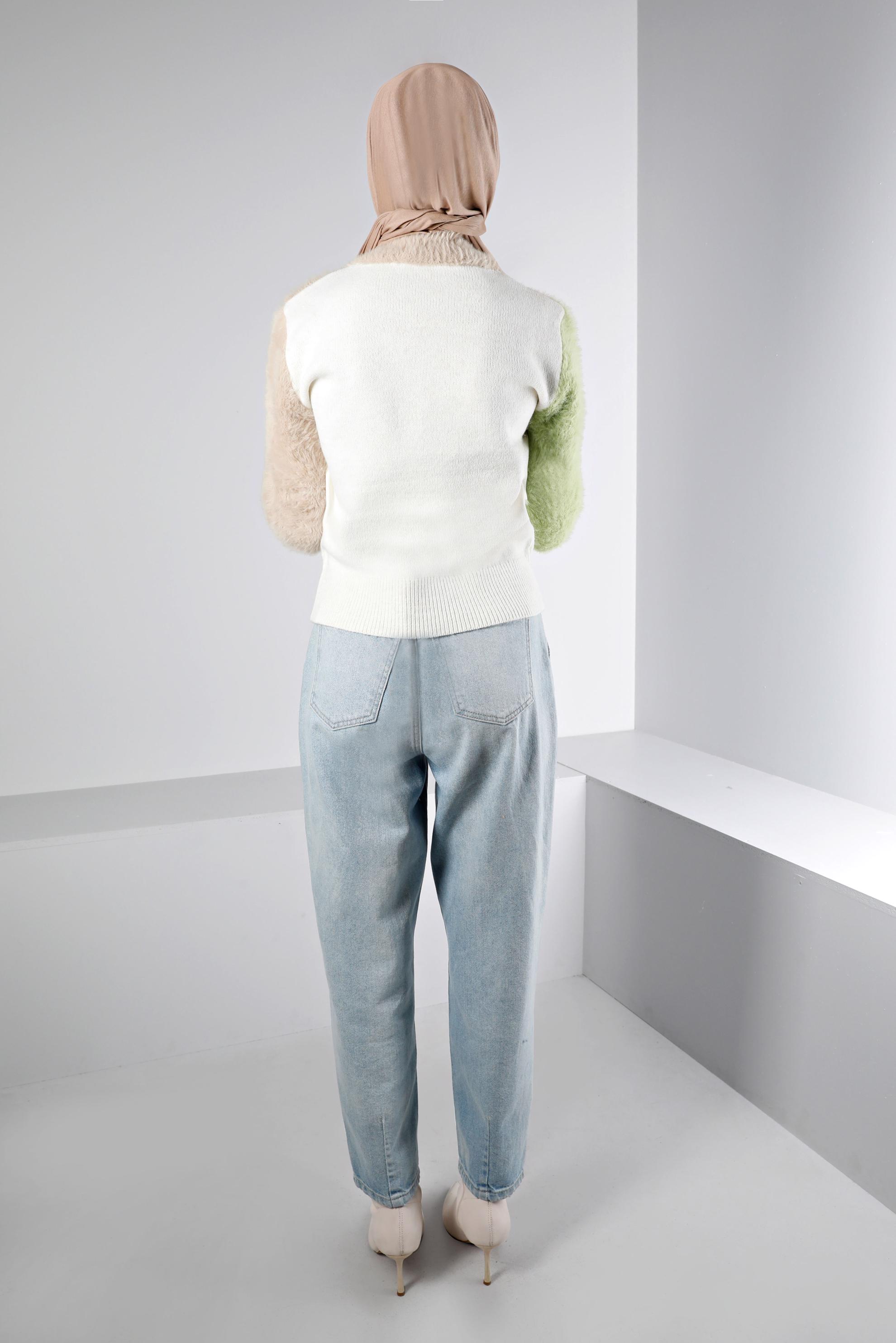 Hijab clothing BEIGE COLORED KNITWEAR SWEATER 43242 