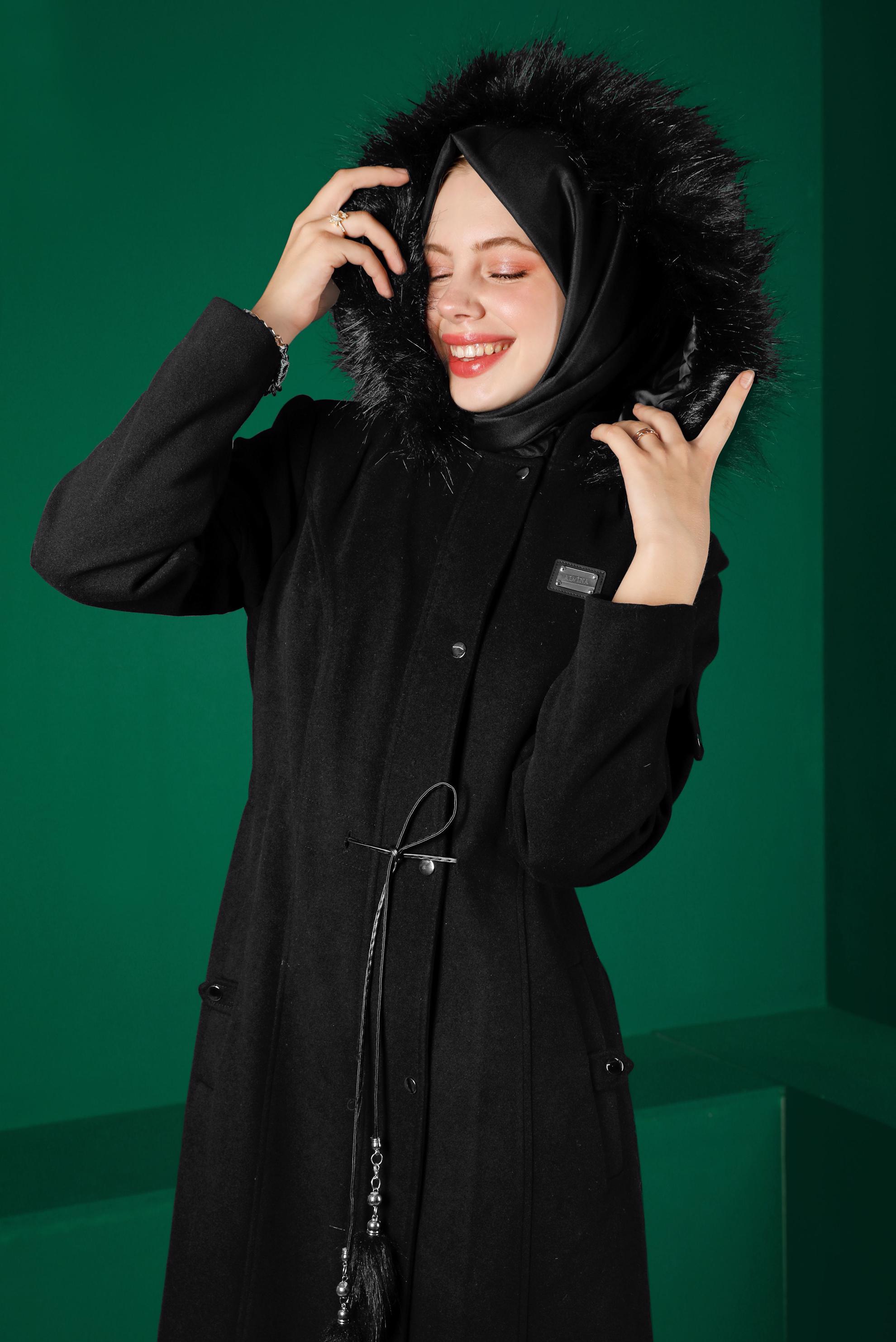 Tesettür giyim SİYAH BÜZGÜLÜ KAPÜŞONLU MANTO 90311 