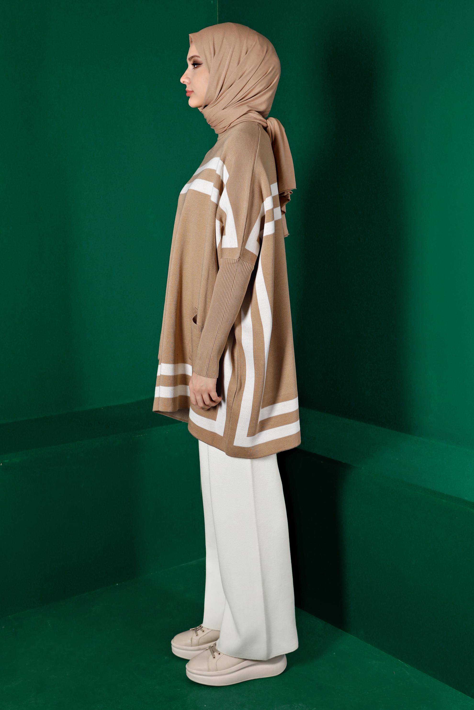 Vêtements hijab BRUN PONCHO EN MAILLE À RAYURES 43207