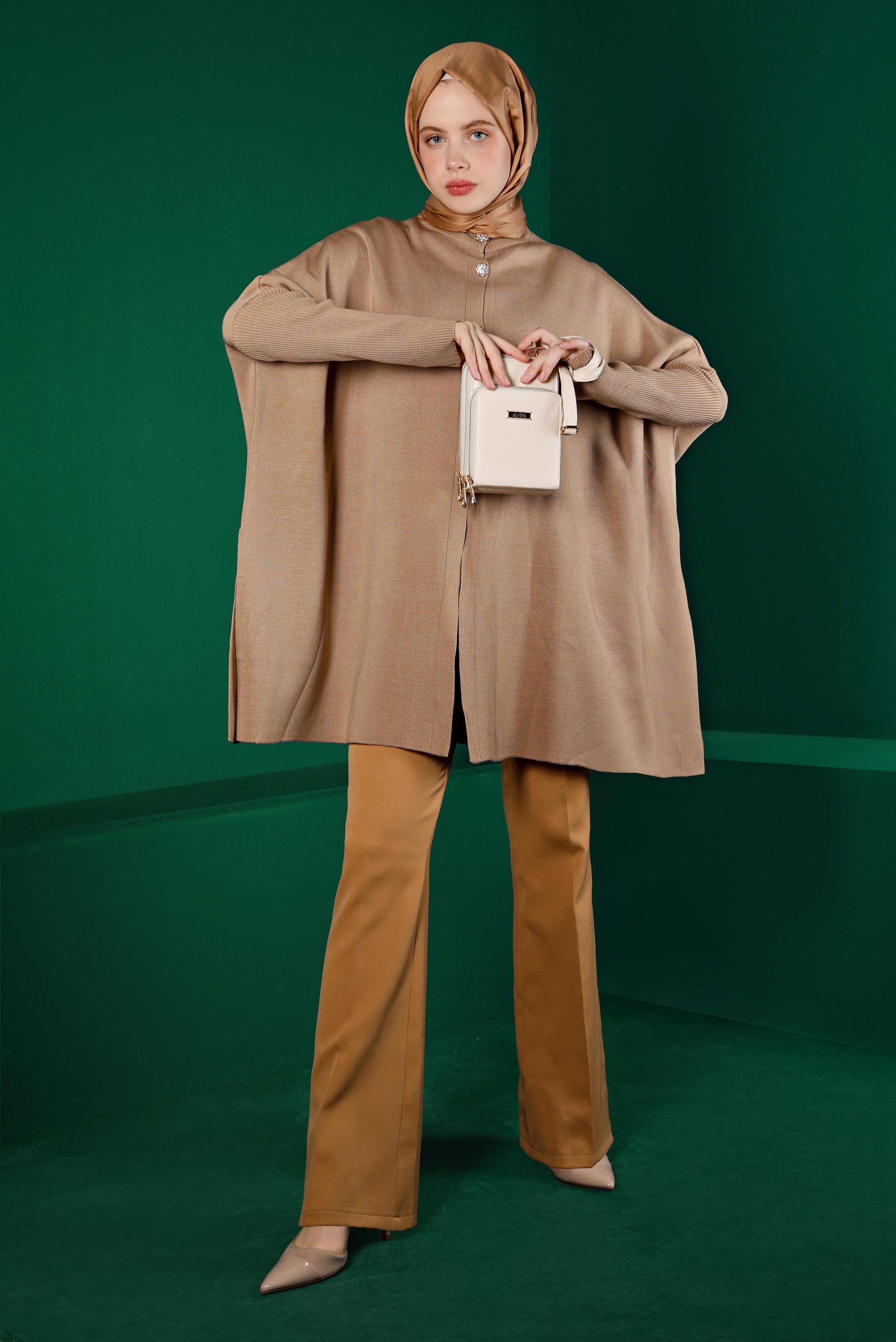 Tesettür giyim KAHVE TAŞLI DÜĞMELİ TRİKO PANÇO 43208 