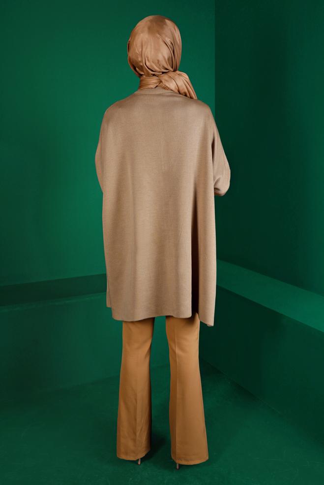 Tesettür giyim KAHVE TAŞLI DÜĞMELİ TRİKO PANÇO 43208  - ALVİNA