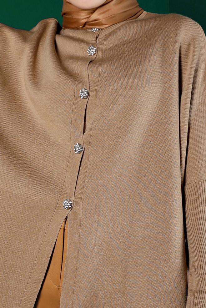 Tesettür giyim KAHVE TAŞLI DÜĞMELİ TRİKO PANÇO 43208  - ALVİNA