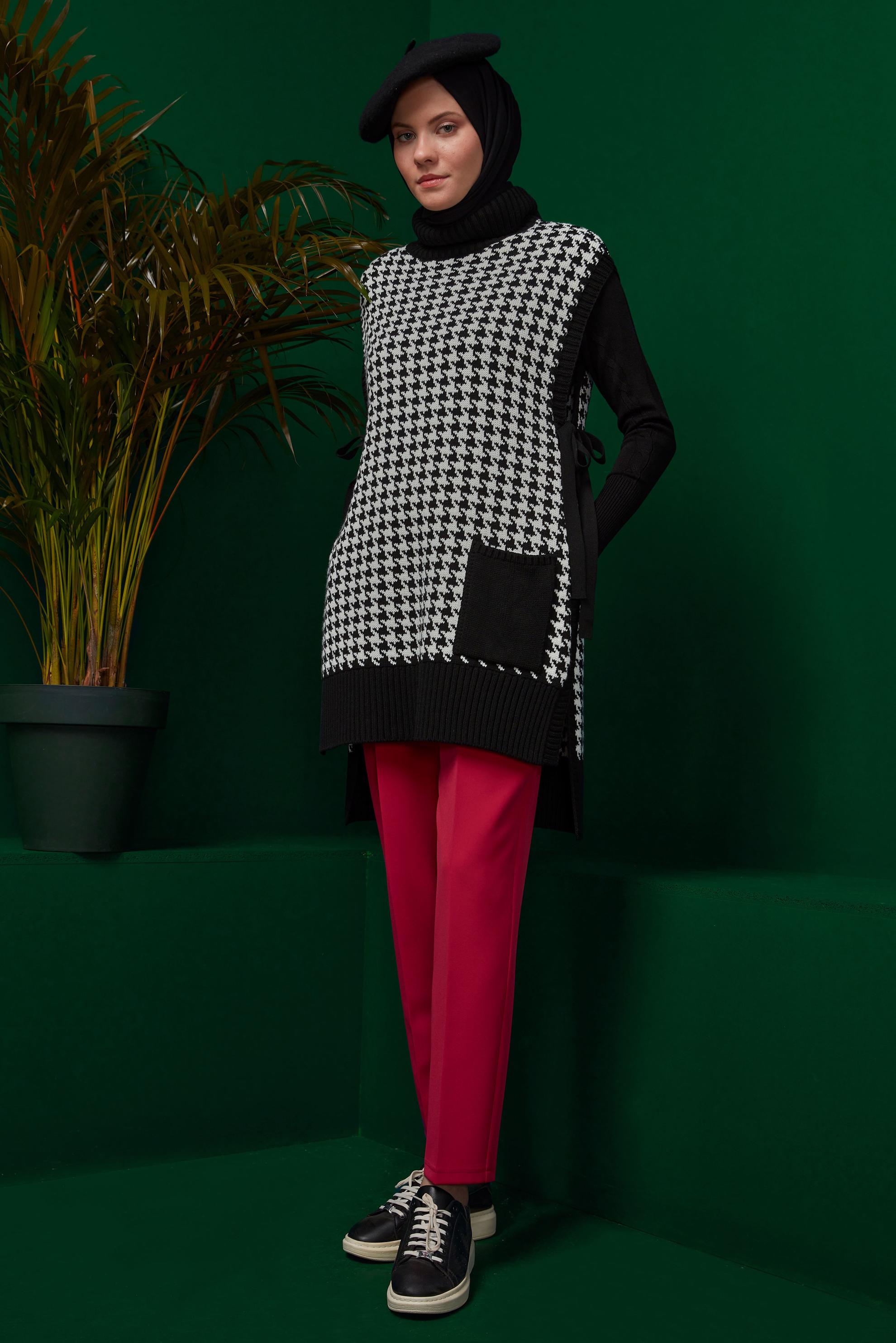 Hijab clothing FUCHSIA CARROT CUT TROUSERS 70440