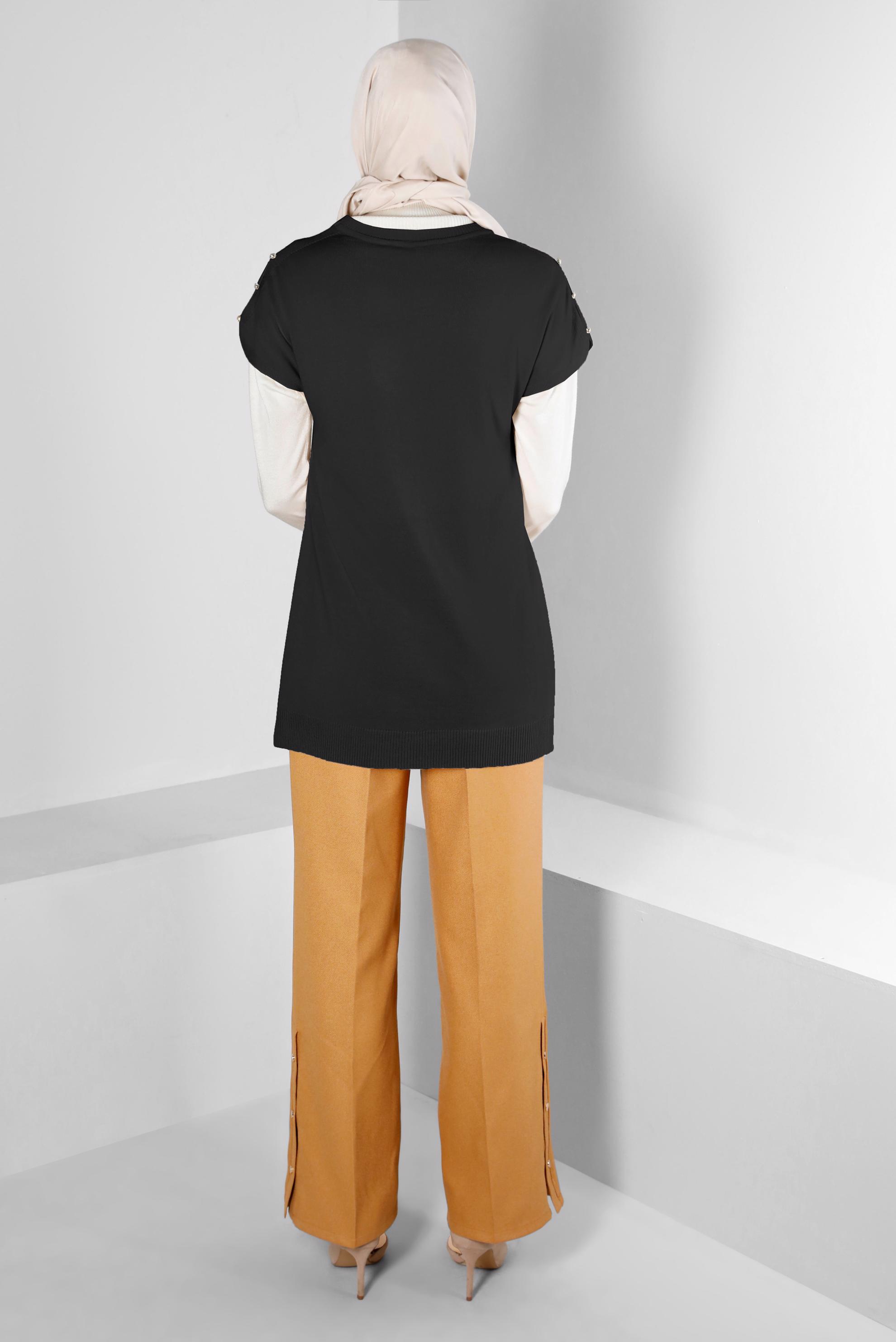 Tesettür giyim SİYAH DÜĞME DETAYLI TRİKO PANÇO 43125