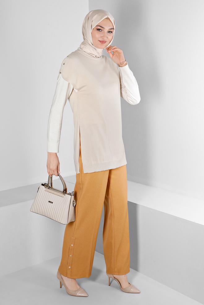 Tesettür giyim BEJ DÜĞME DETAYLI TRİKO PANÇO 43125 - ALVİNA