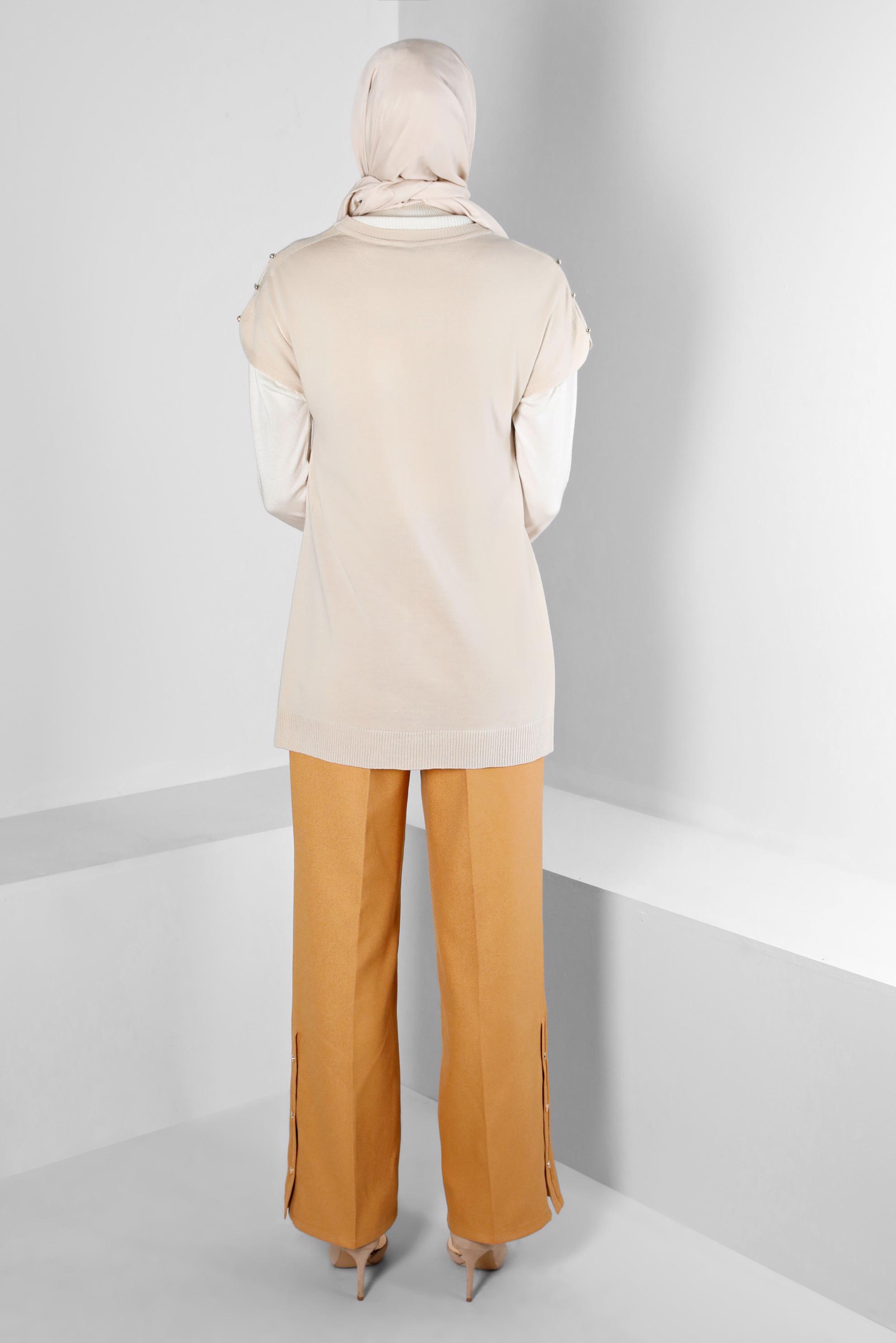 Tesettür giyim BEJ DÜĞME DETAYLI TRİKO PANÇO 43125