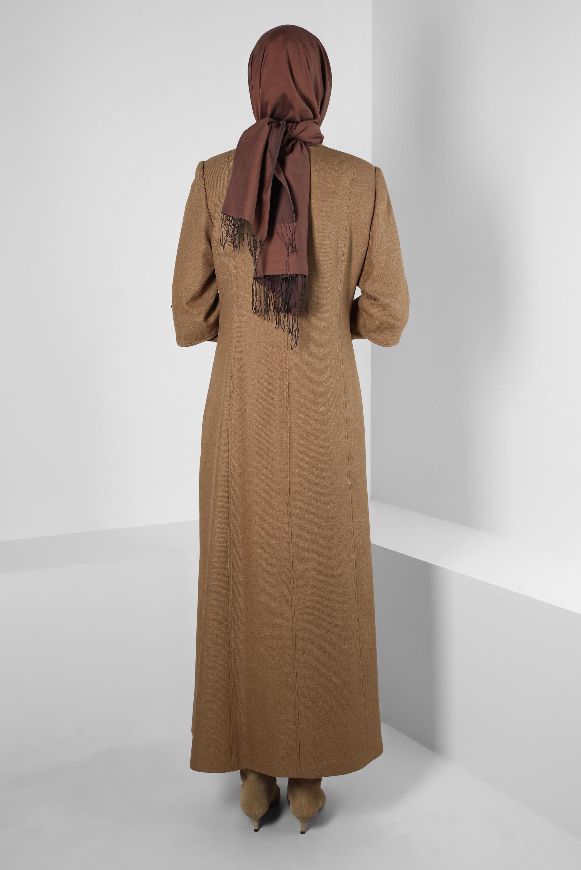 Tesettür giyim KAHVE DÜĞMELİ HAKİM YAKA PARDESÜ 10499 