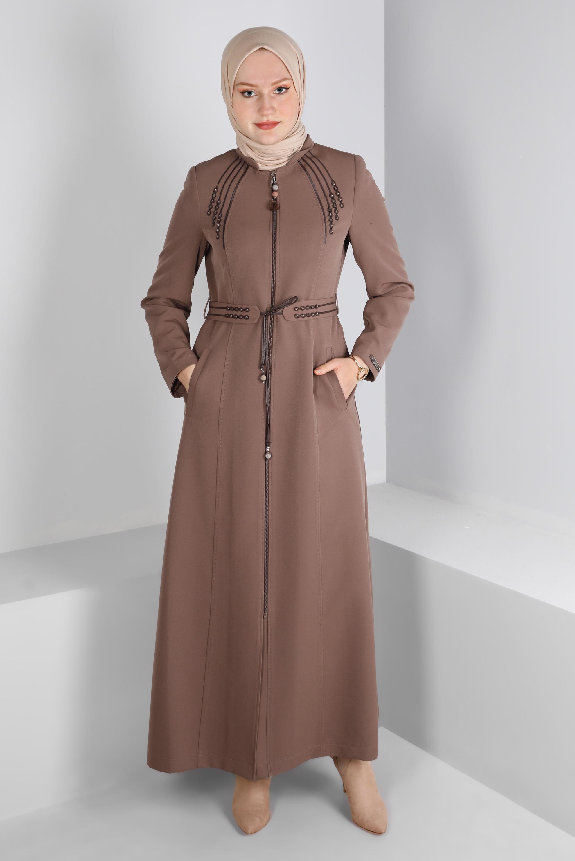 Tesettür giyim VİZON İŞLEME DETAYLI FERMUARLI PARDESÜ 10650