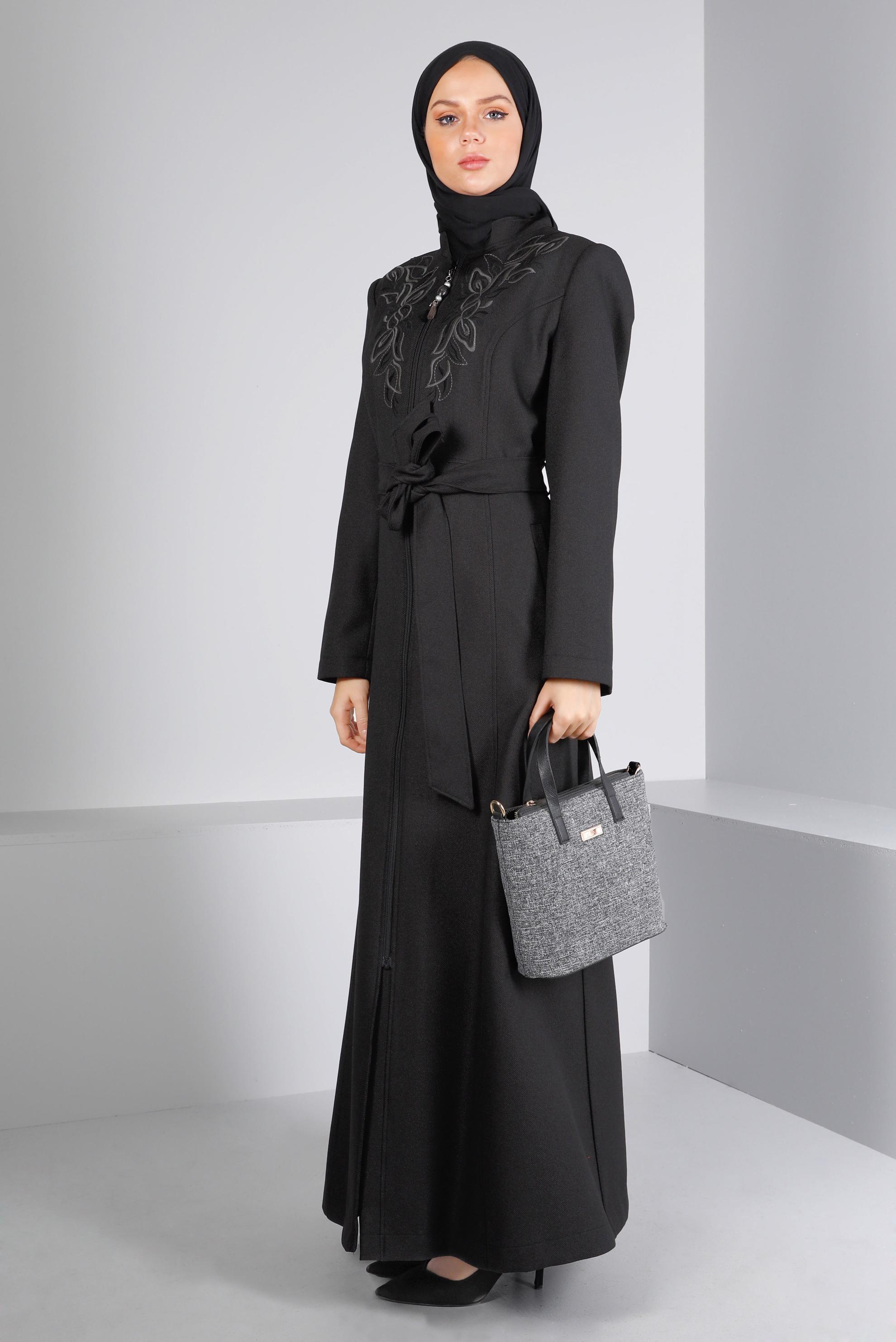 Tesettür giyim SİYAH KUŞAKLI FERMUARLI PARDESÜ 10651