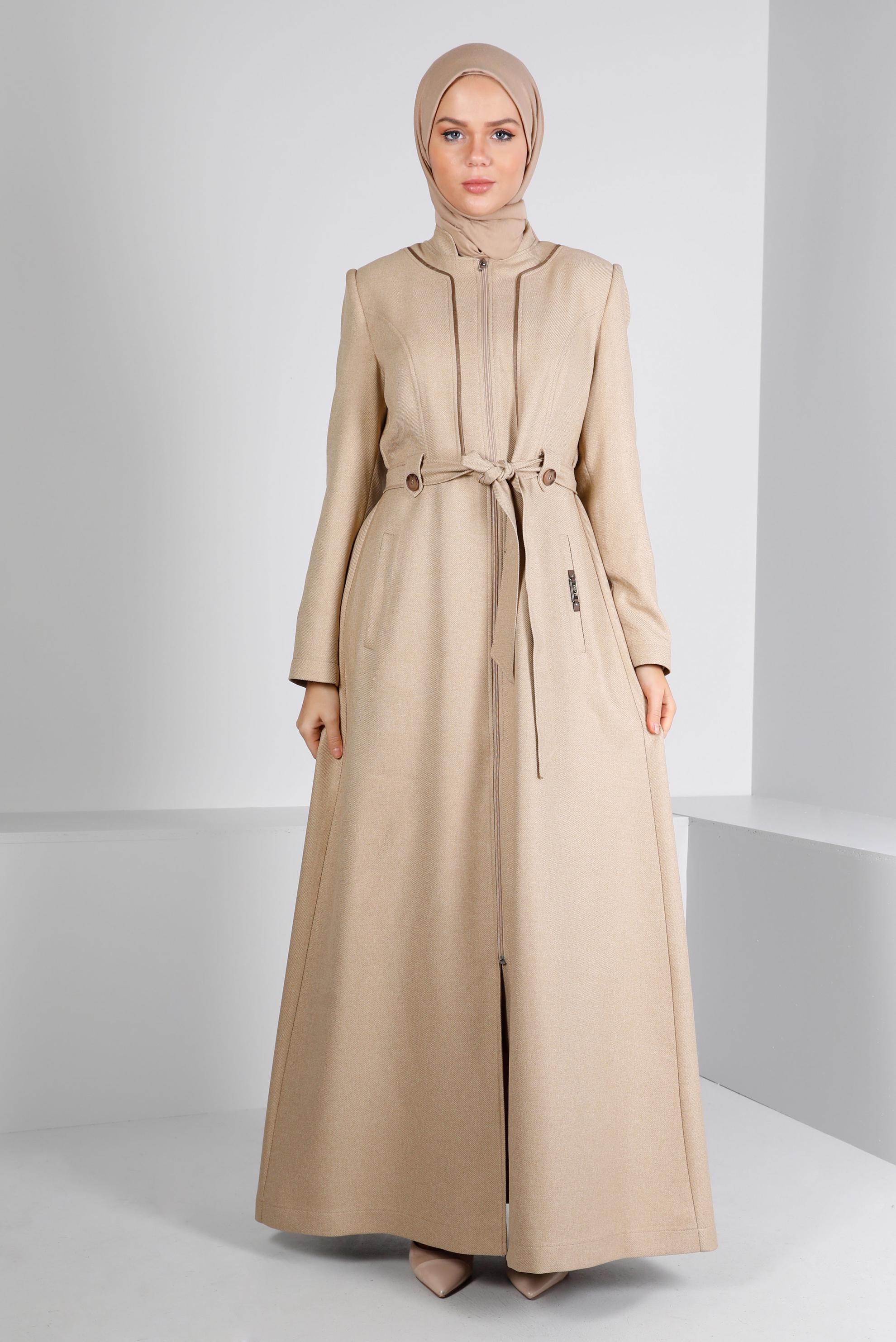 Tesettür giyim BEJ BASKILI FERMUARLI PARDESÜ 10653
