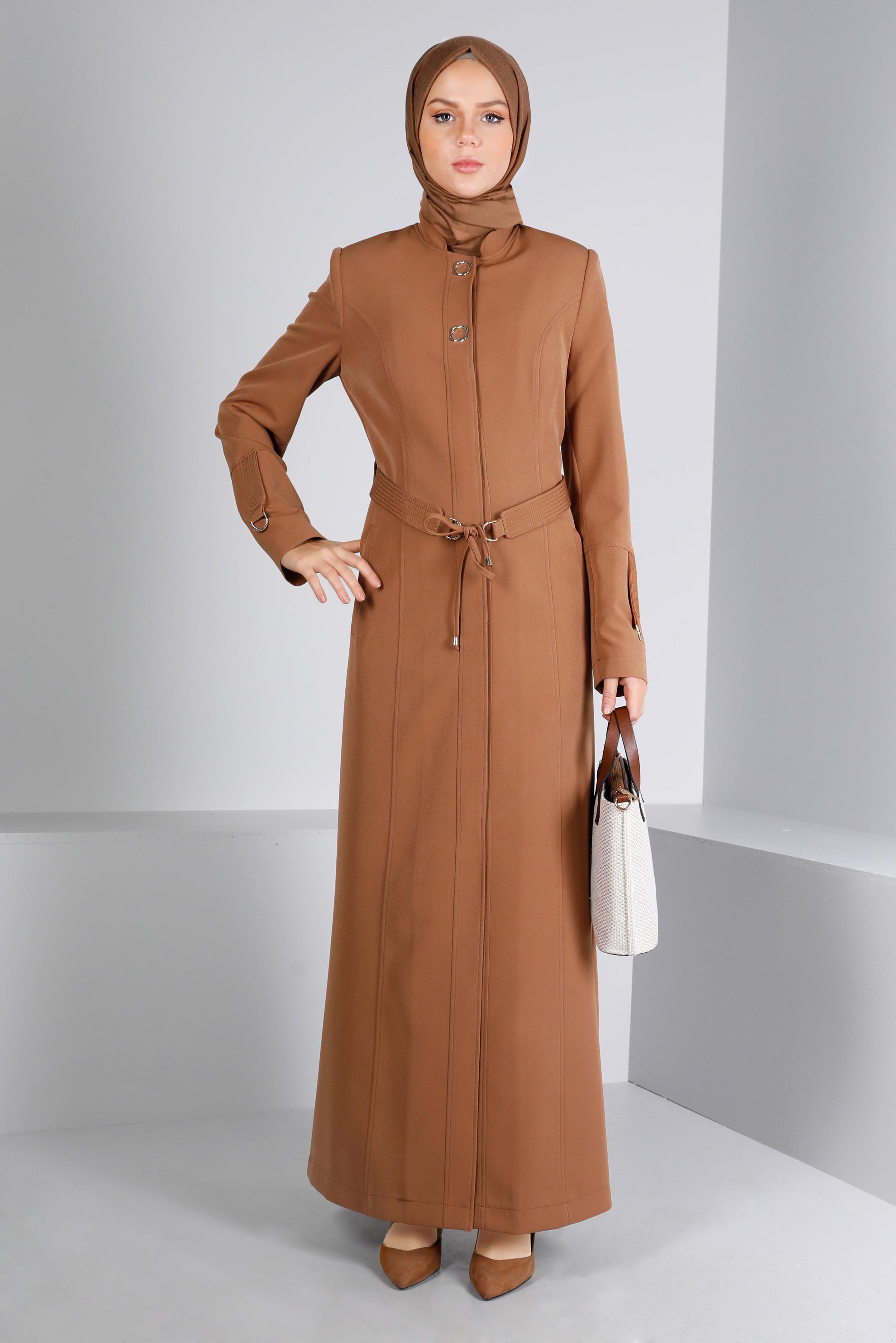 Tesettür giyim TABA HAKİM YAKA KUŞAKLI PARDESÜ 10654 