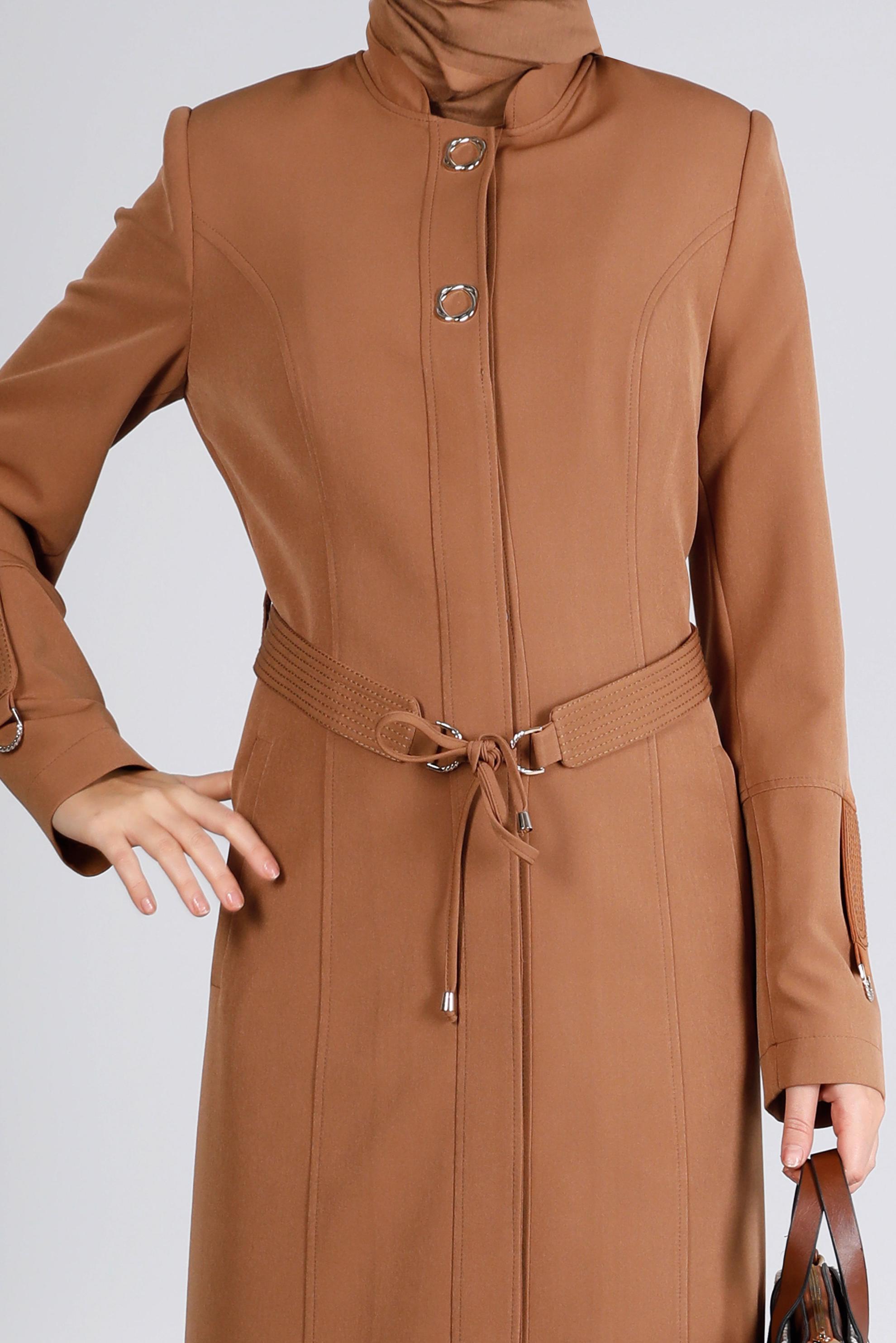 Tesettür giyim TABA HAKİM YAKA KUŞAKLI PARDESÜ 10654 