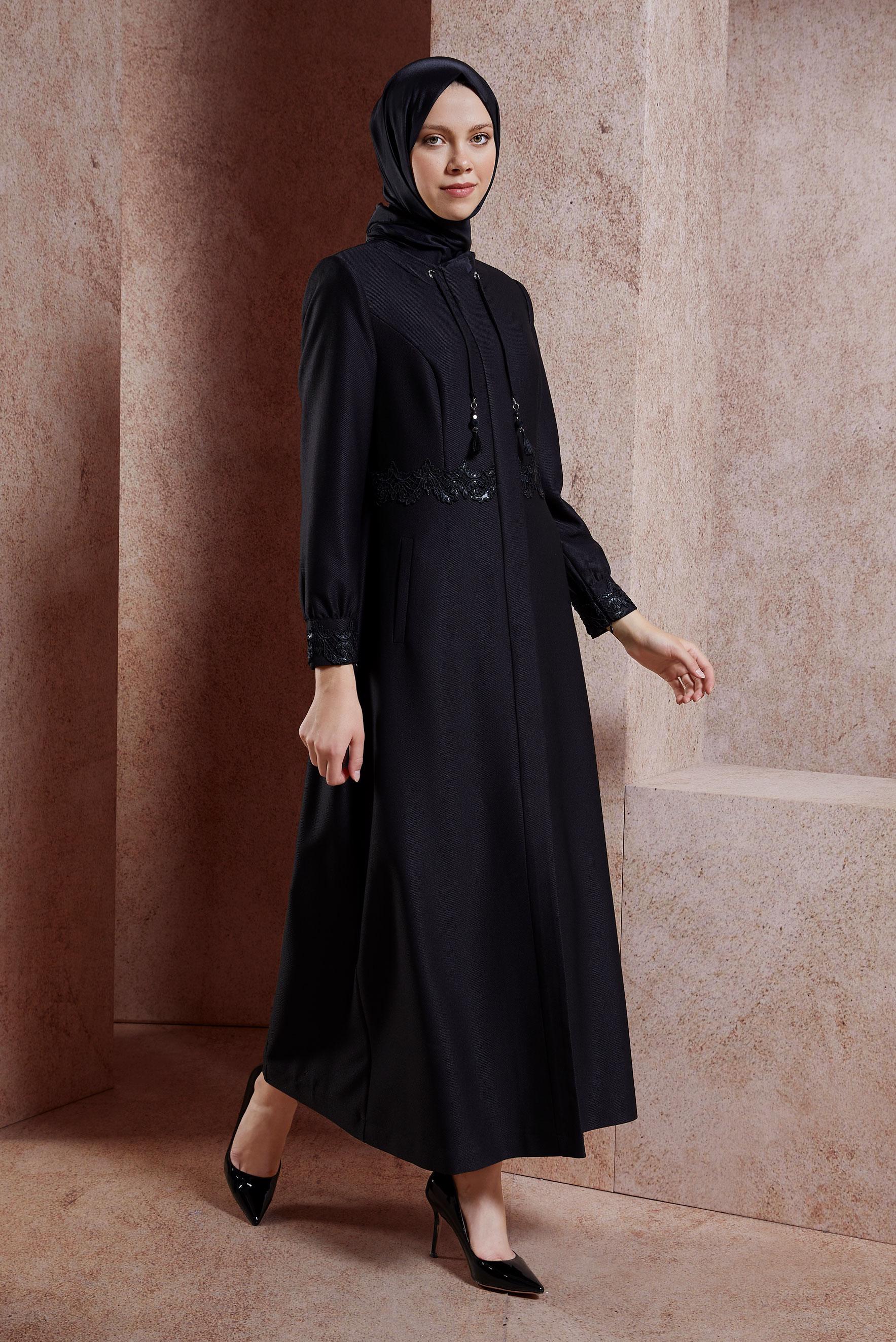 Tesettür giyim SİYAH NAKIŞLI BAĞCIKLI PARDESÜ 10662 