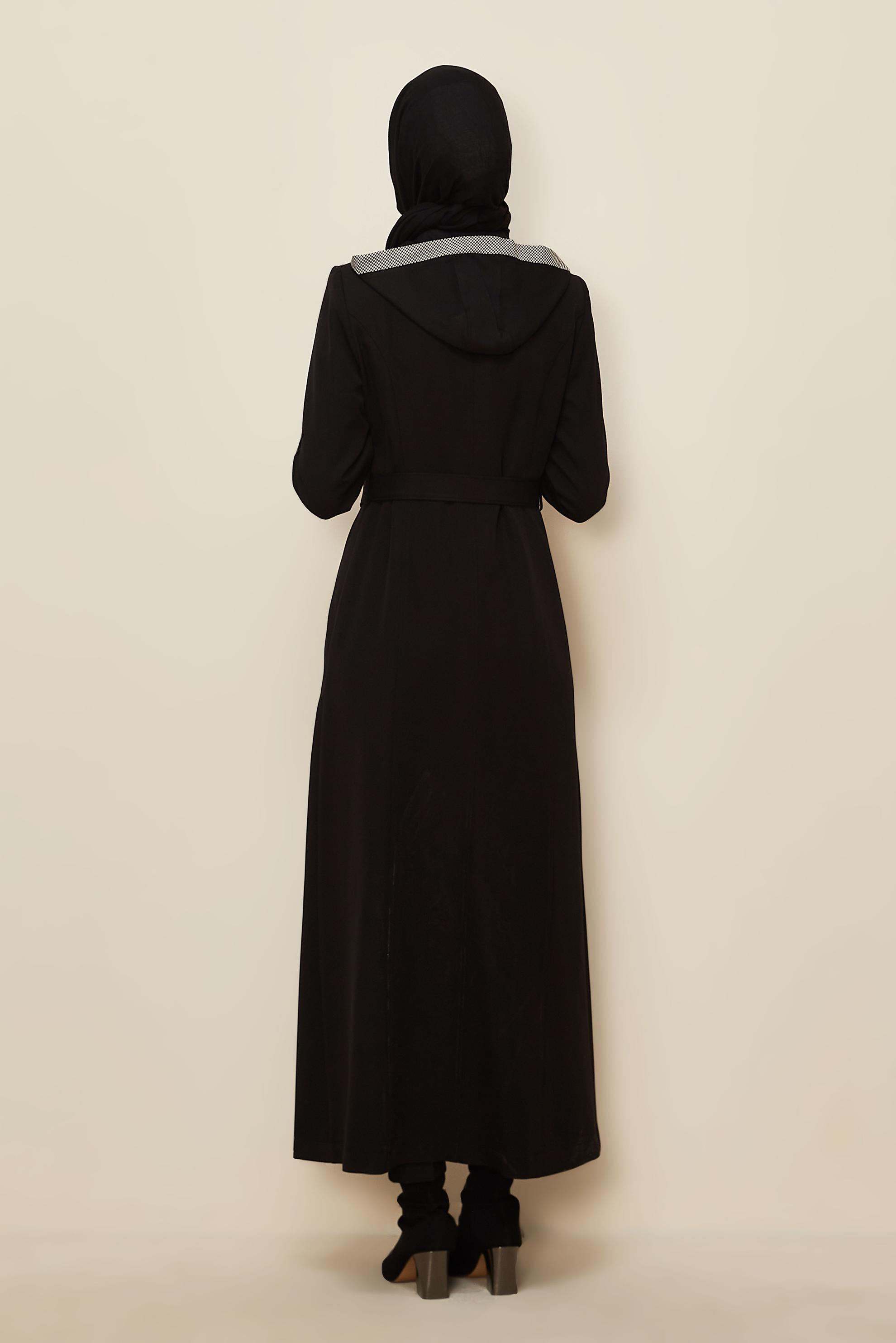 Tesettür giyim SİYAH KEMERLİ KAPÜŞONLU PARDESÜ 10673