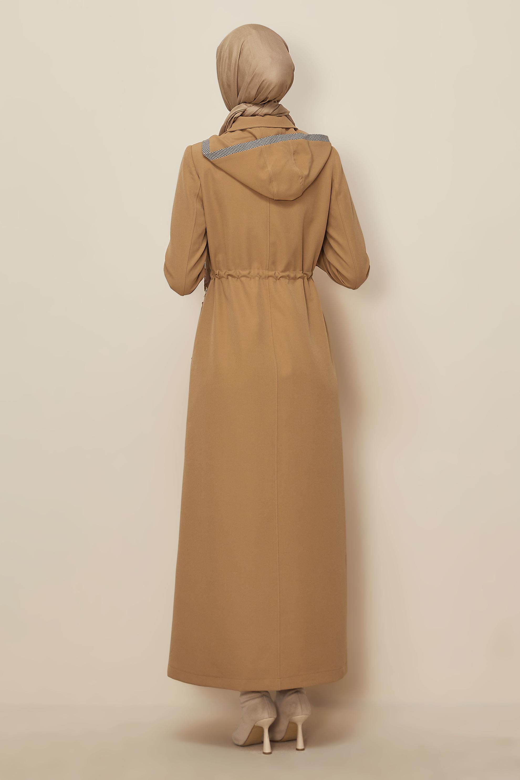 Vêtements hijab BRUN PARDESSUS À CAPUCHE TAILLE SMOCKÉE 10685